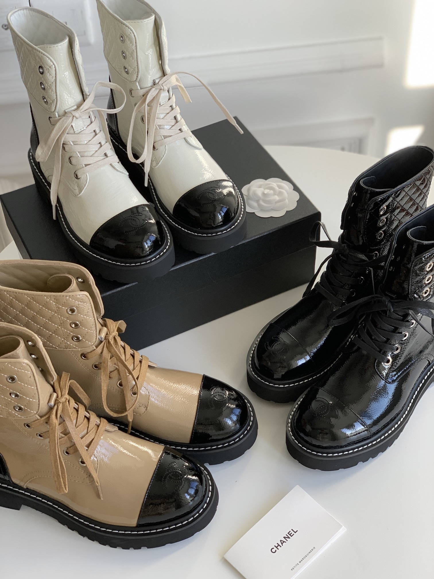 [TOP] CHANEL Classic Sheepskin Short Boots - 3 Colors