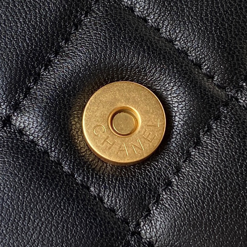 [TOP] CHANEL Retro Metal LOGO Lamb Leather Rhombus Bag 11.5×24×4.5cm - GHW&Black