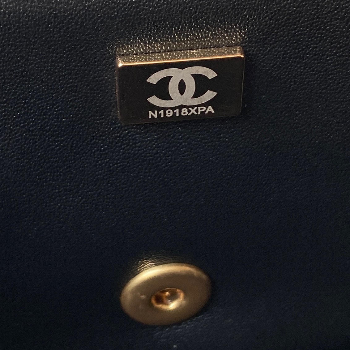 [TOP] CHANEL Black Diamond Handle Lambskin Bag 21CM - Black & GHW