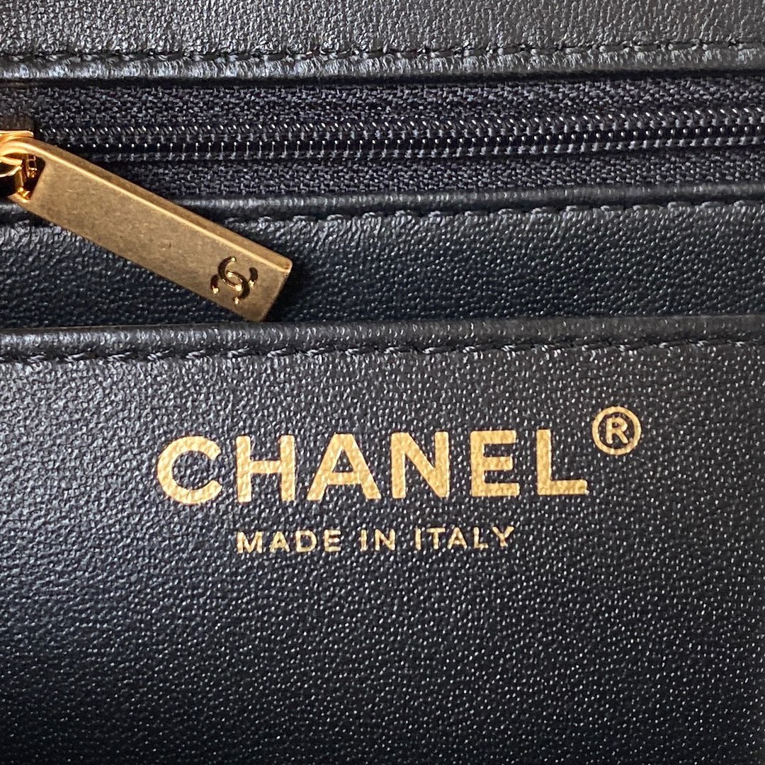 [TOP] CHANEL Black Diamond Handle Lambskin Bag 21CM - Black & GHW