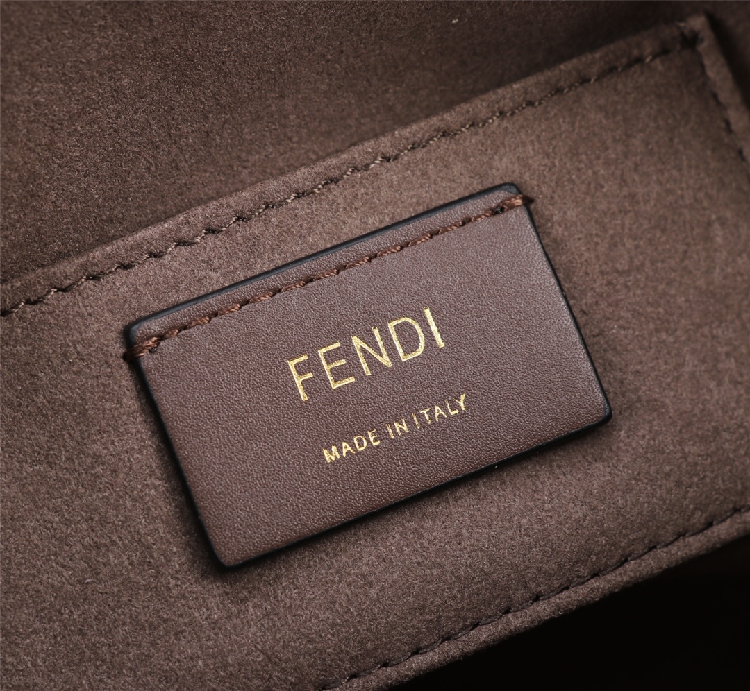 [TOP] FENDI Cowhide Boston Bags - 17×18×8cm - GHW