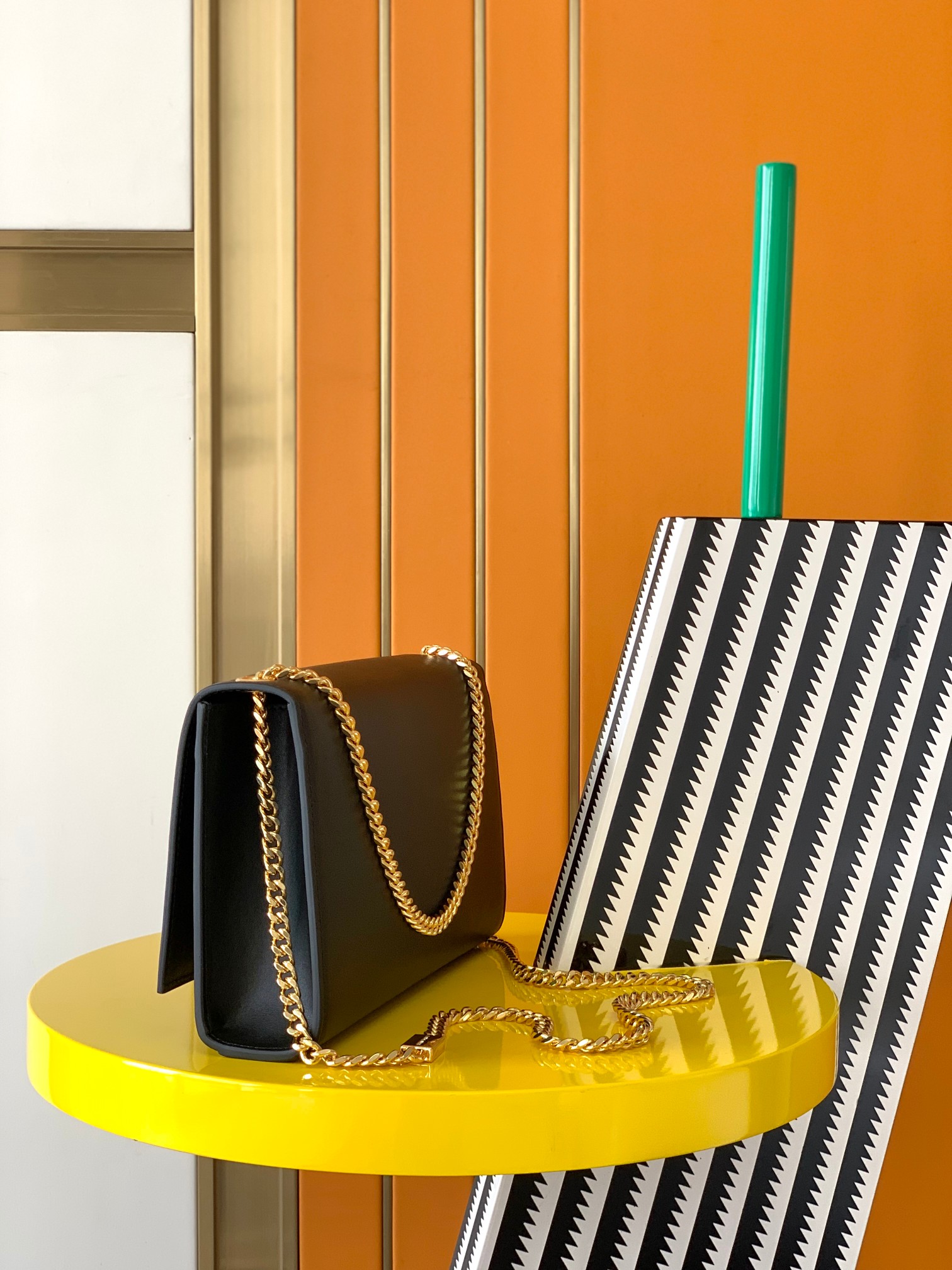 [TOP] Yves Saint Laurent YSL Monogram Kate Bag - 24x14.5x5cm & GHW