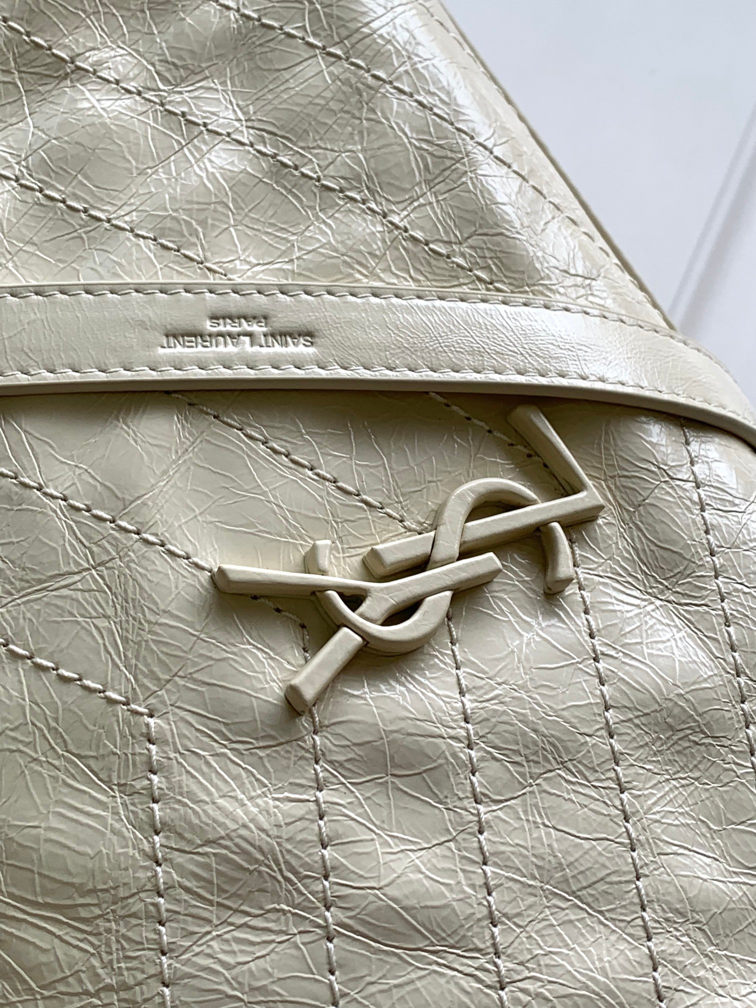 [TOP] Yves Saint Laurent YSL Medium Niki Shopping Bag - 33x27x11.5cm - White