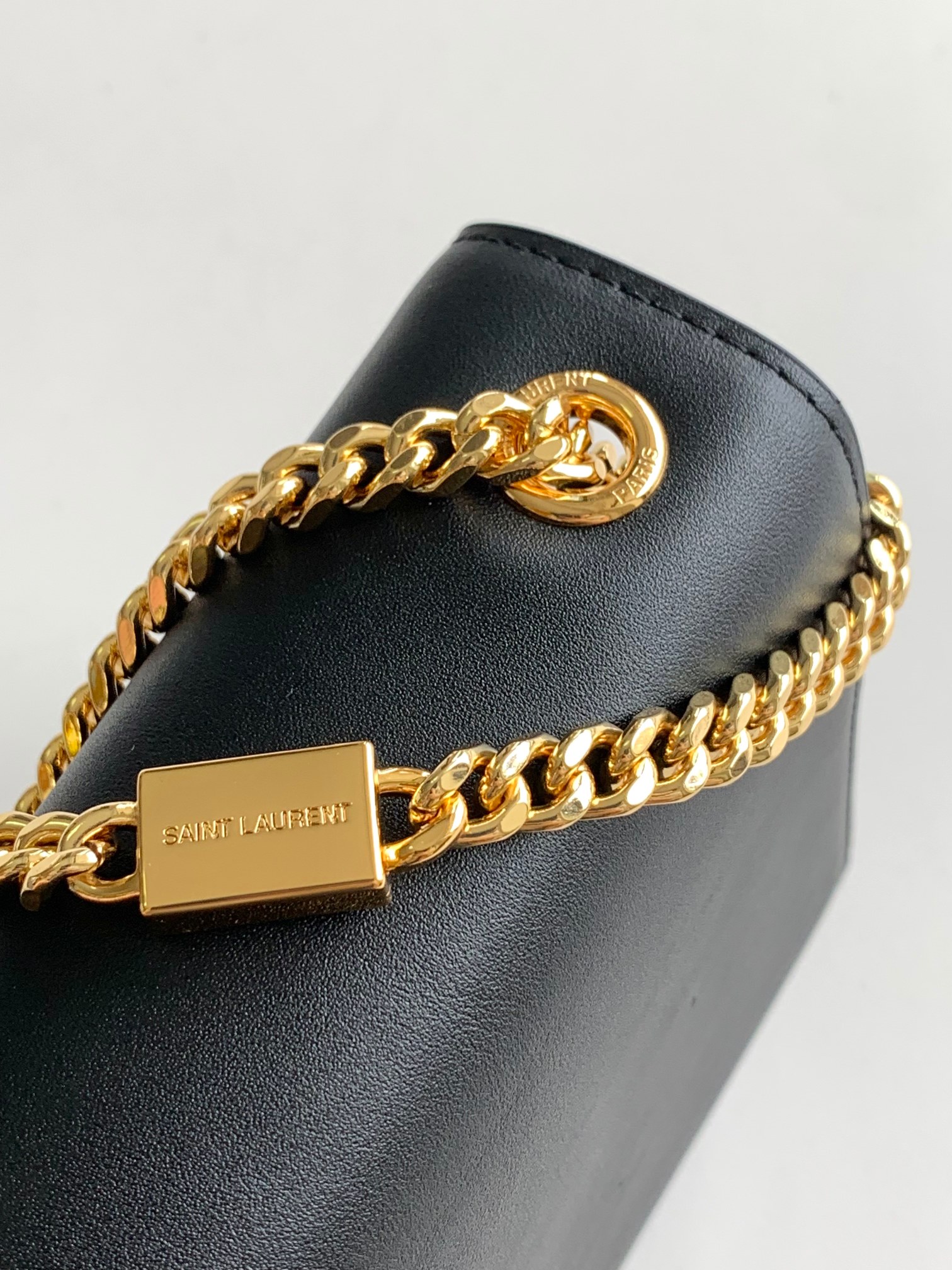 [TOP] Yves Saint Laurent YSL Monogram Kate Bag - 24x14.5x5cm & GHW