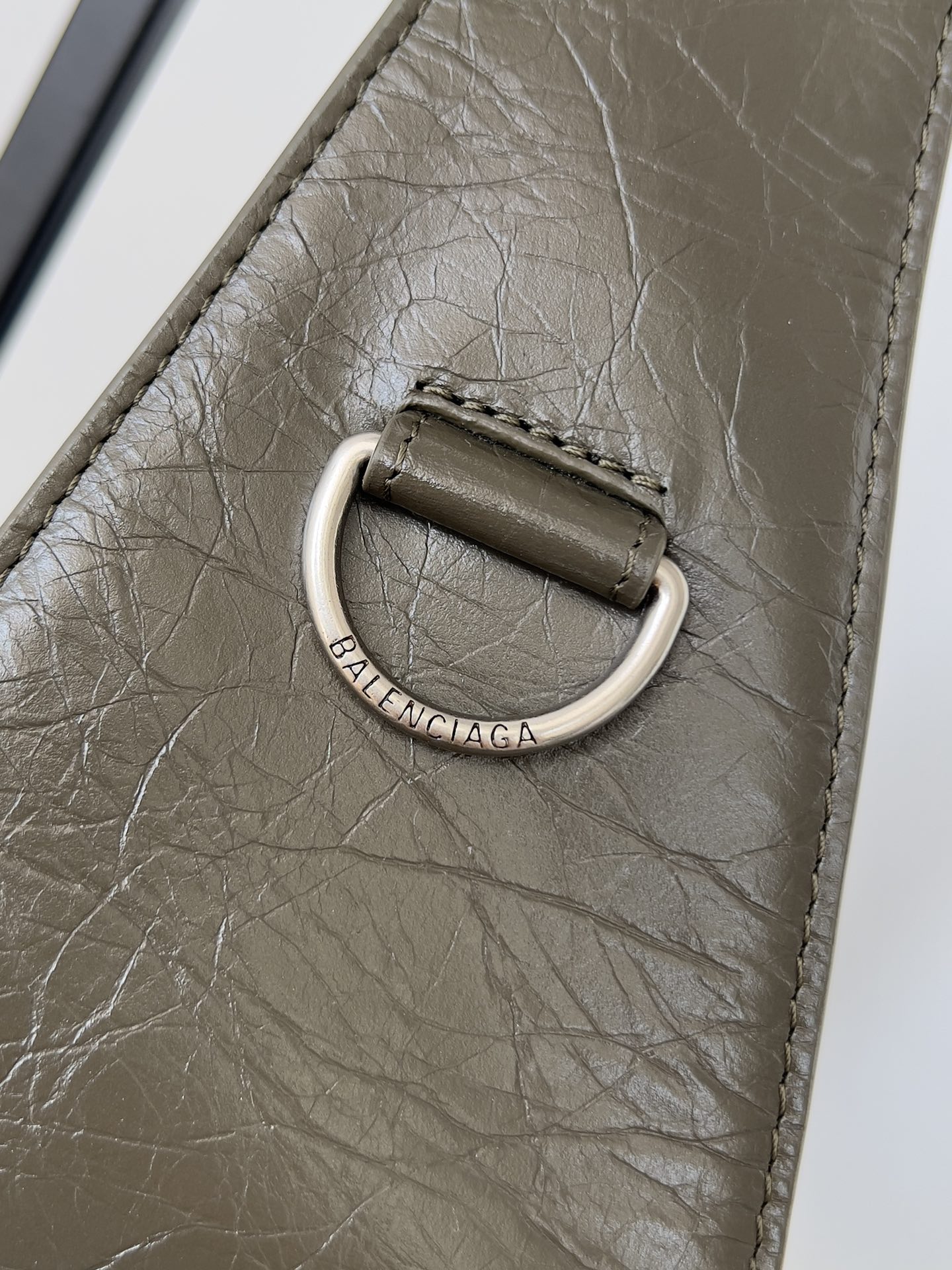 [TOP] BALENCIAGA Superbusy Series Sheepskin Shoulder Bag Tote Armpit Bag 35x 12x 11cm