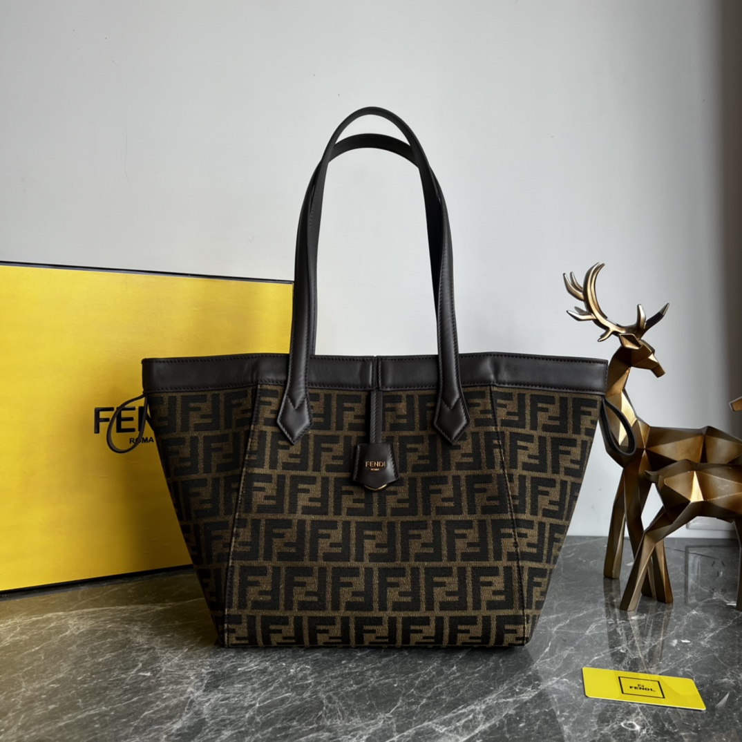 [TOP] FENDI Medium New Folding Bag - 27×16×27cm