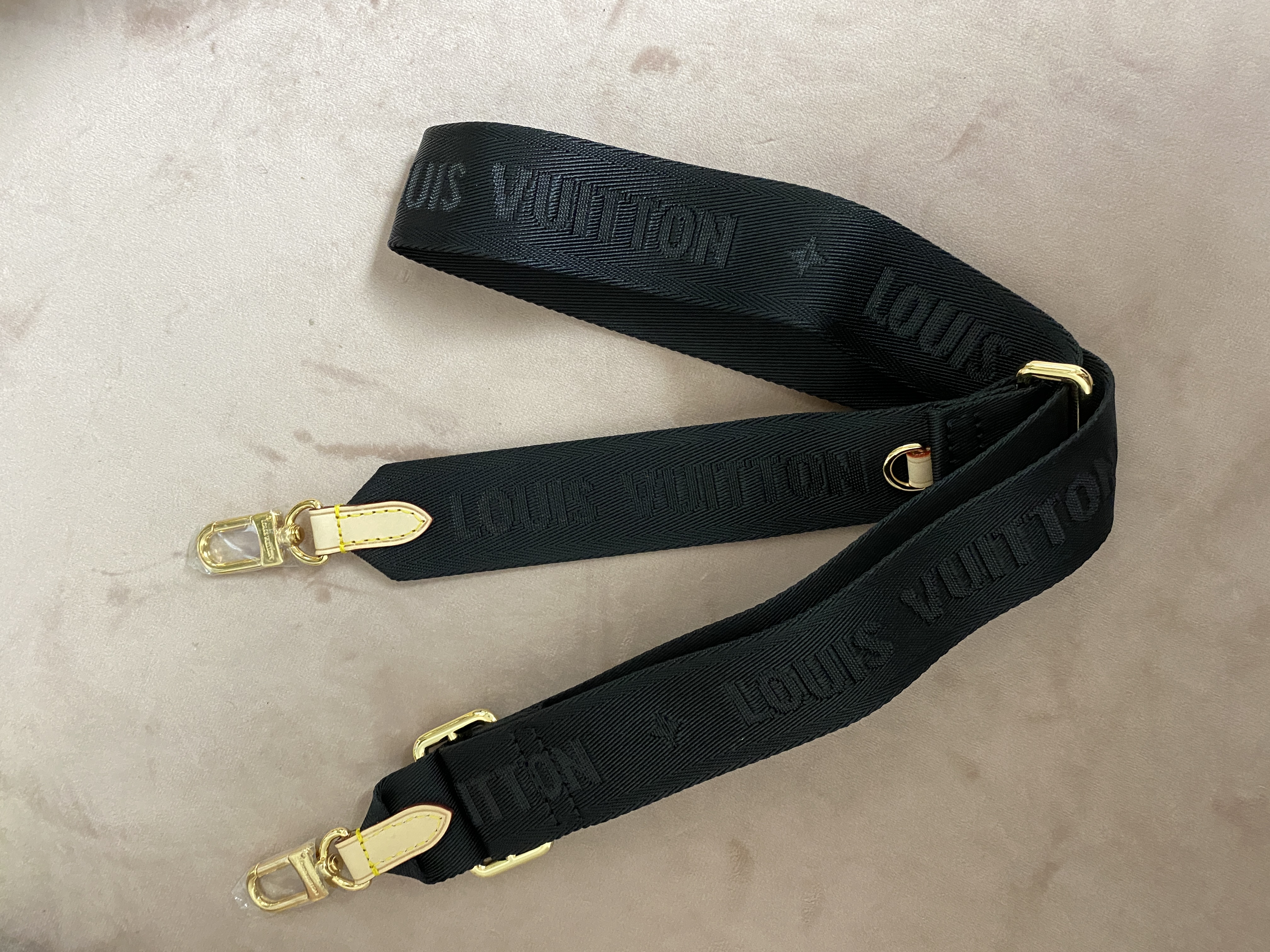[TOP] Louis Vuitton LV £V MultiPochette Strap - Black