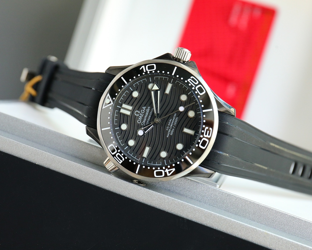 [TOP] OMEGA Omega Seamaster 300m Diver Watch