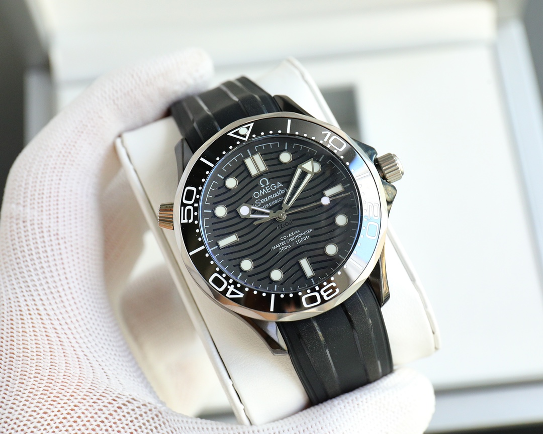 [TOP] OMEGA Omega Seamaster 300m Diver Watch