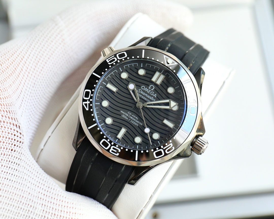 [TOP] OMEGA Omega Seamaster 300m Diver Watch