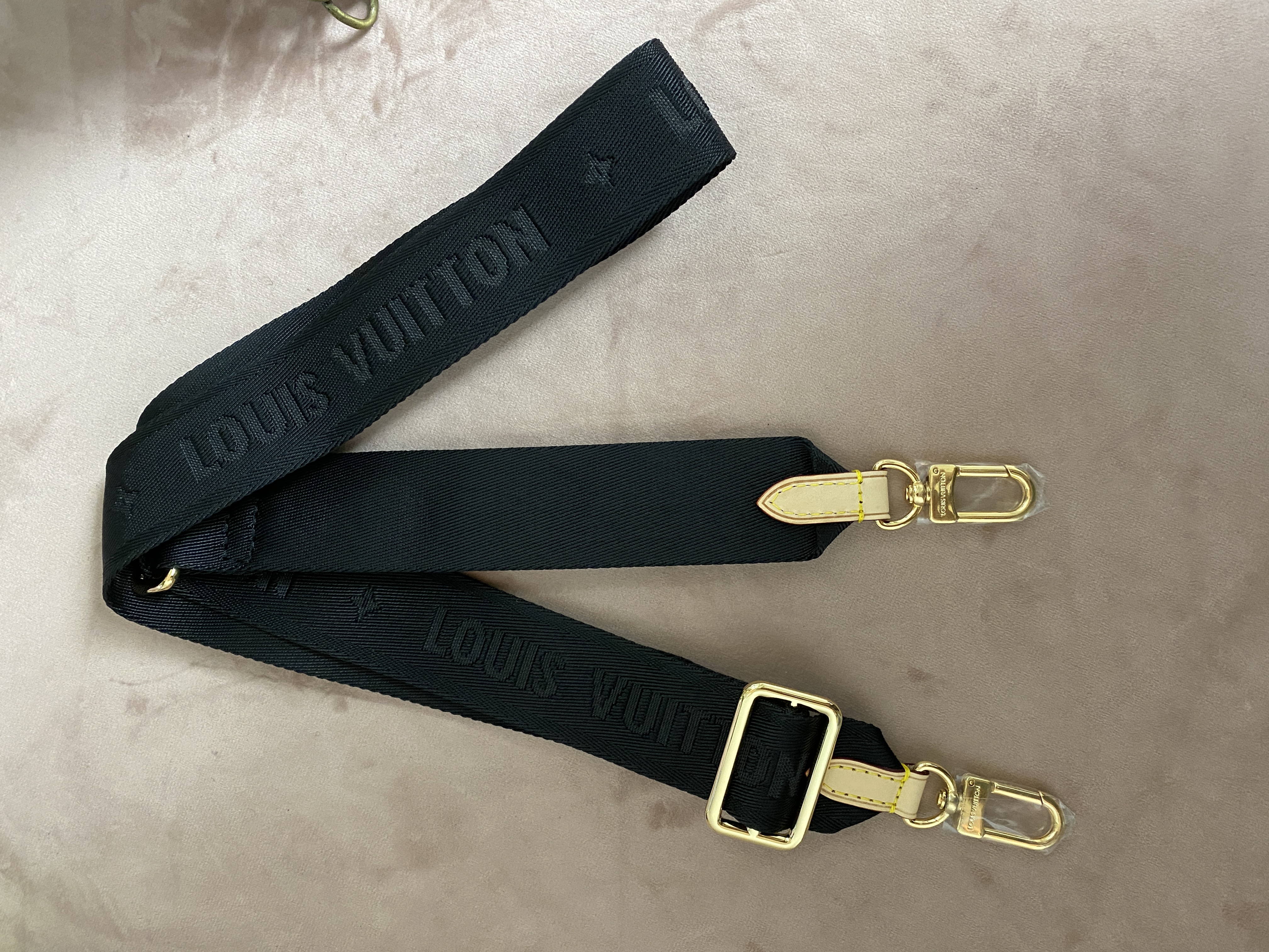 [TOP] Louis Vuitton LV £V MultiPochette Strap - Black