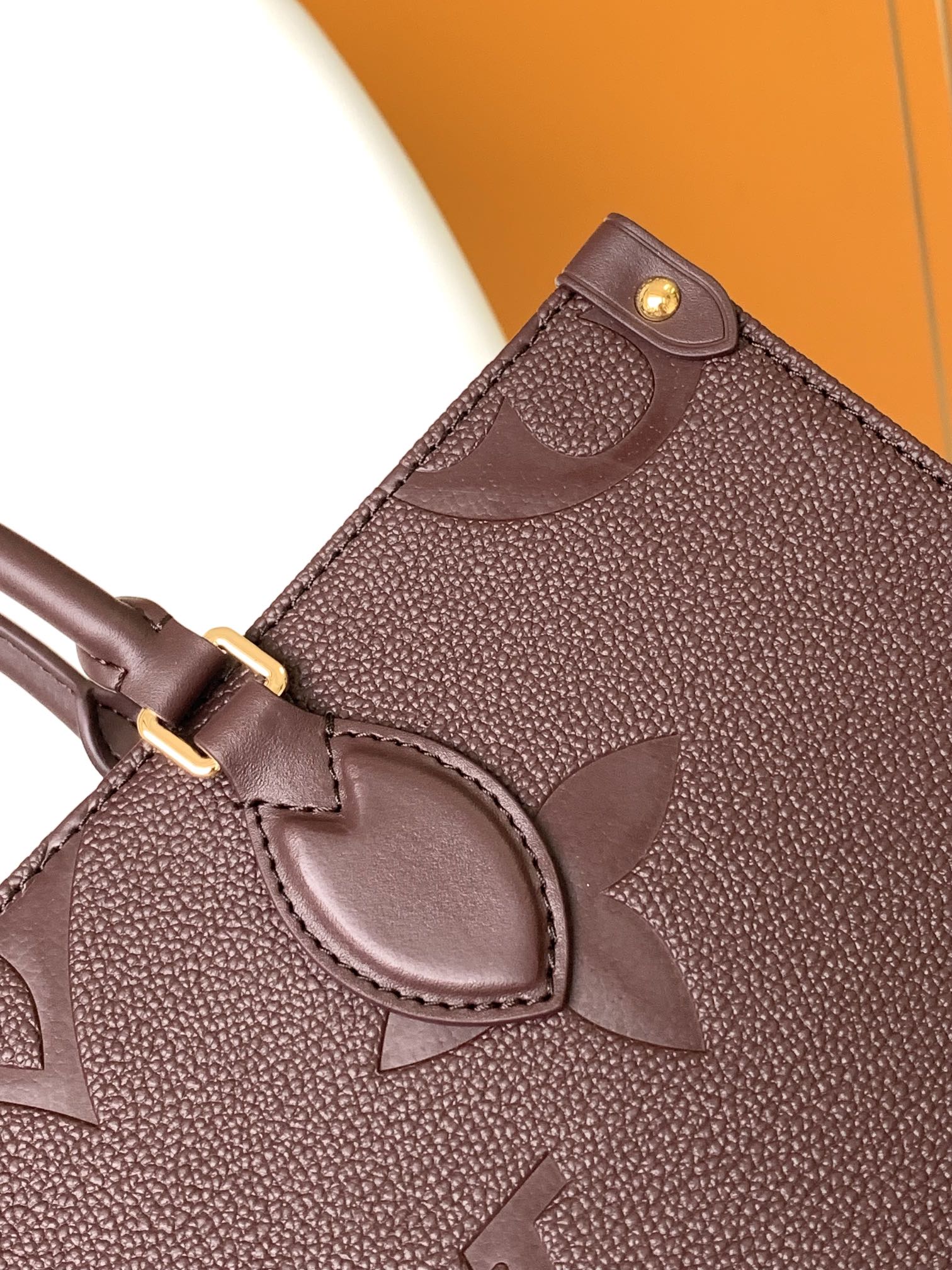 [TOP] Louis Vuitton LV L*V Monogram Empreinte On The Go Bag - Jujube Red - 35x27x14cm