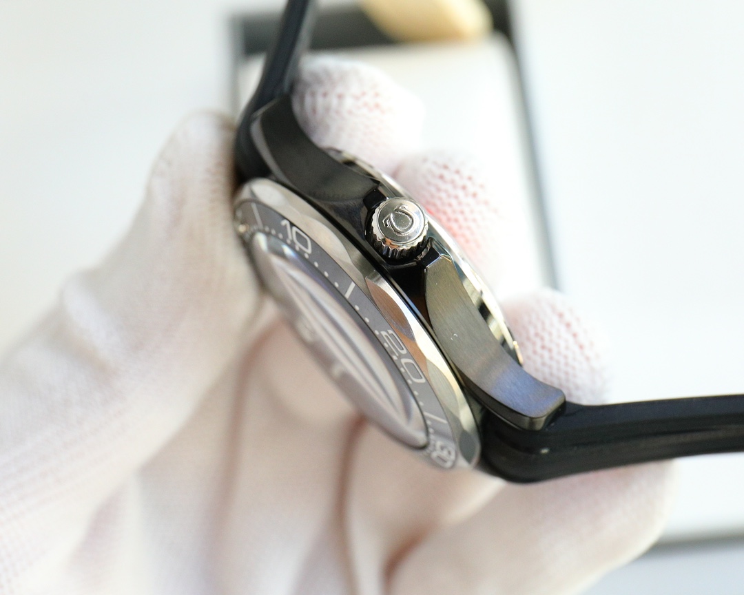 [TOP] OMEGA Omega Seamaster 300m Diver Watch