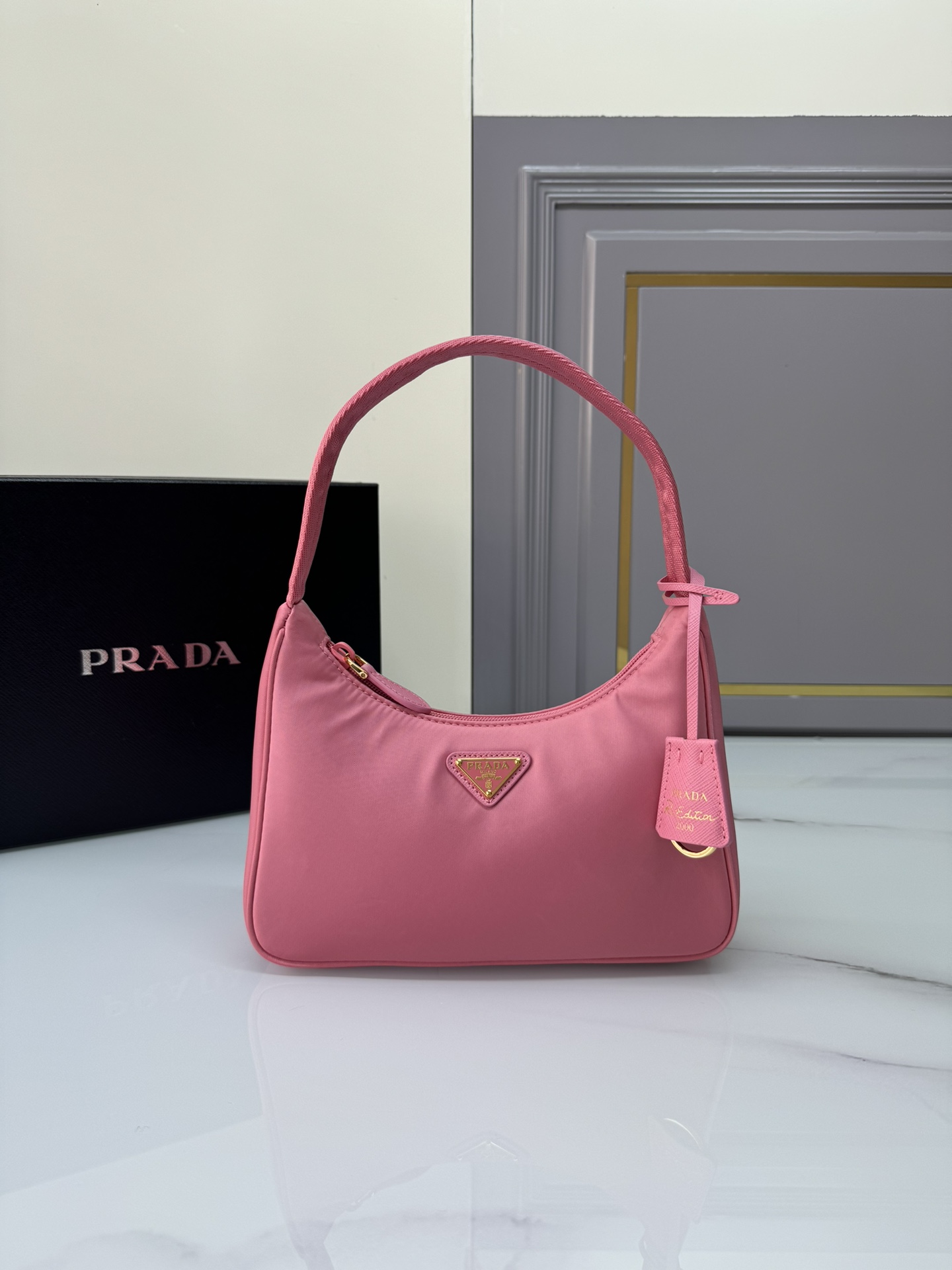 [TOP] PRADA Re-Edition 2000 Bag Parachute Fabric with Leather Shoulder Strap 22x18x6cm - 6 Color & GHW
