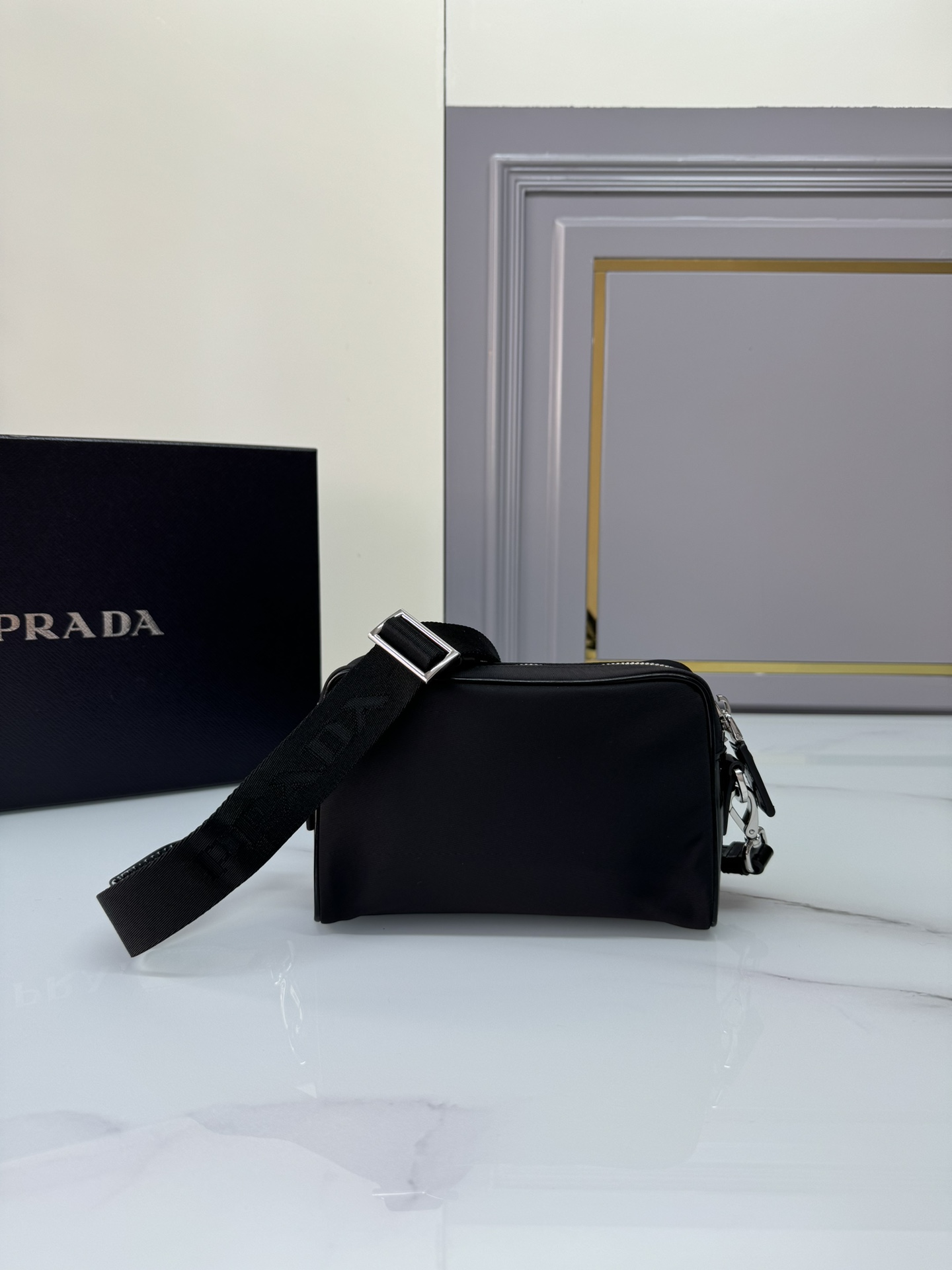 [TOP] PRADA Shoulder Bag Re-Nylon and Glossy Leather 18x11.5x5cm - Black