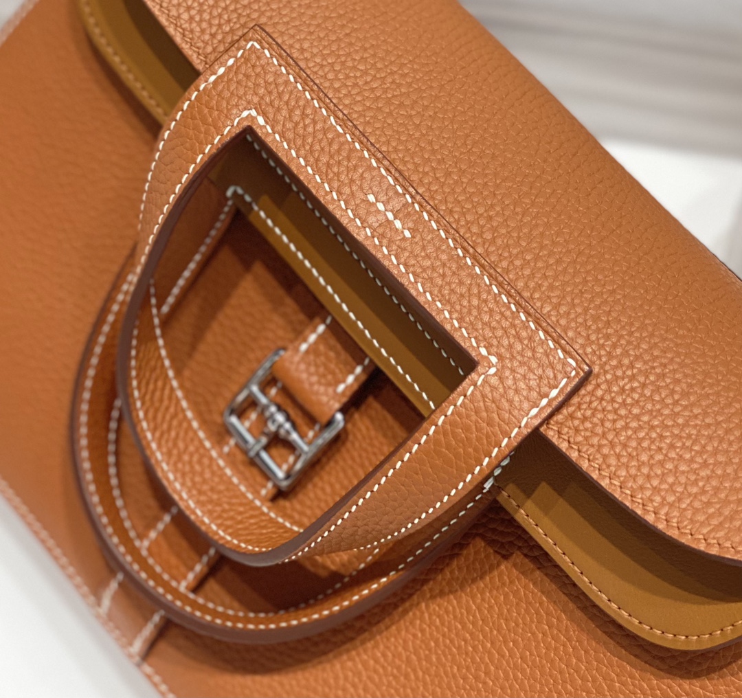 [TOP] HERMES  Clemence Leather Halzan Bag 25cm - Golden Brown