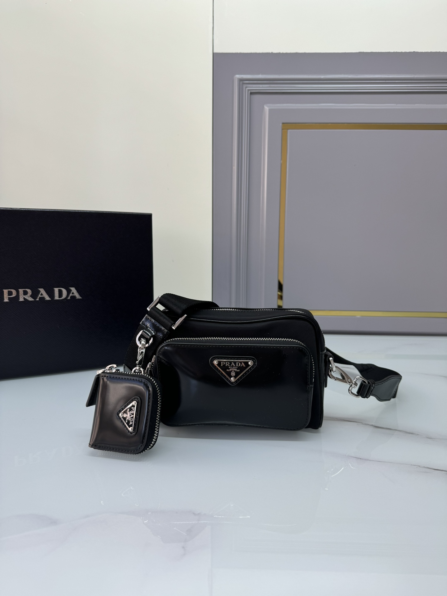 [TOP] PRADA Shoulder Bag Re-Nylon and Glossy Leather 18x11.5x5cm - Black