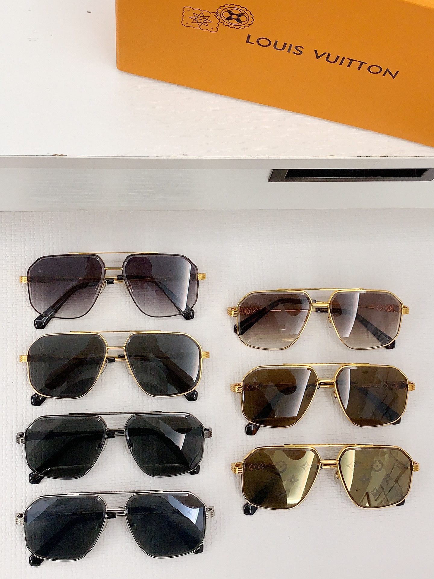 [TOP] Louis Vuitton LV Sunglasses - 7 Colors
