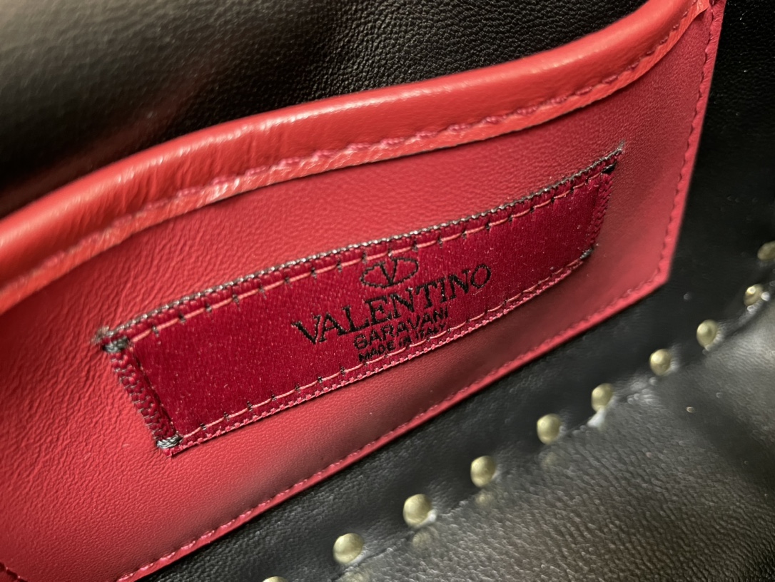 [TOP] VALENTINO Rockstud Spike Bag Lambkin Small 20x6x12cm - Black