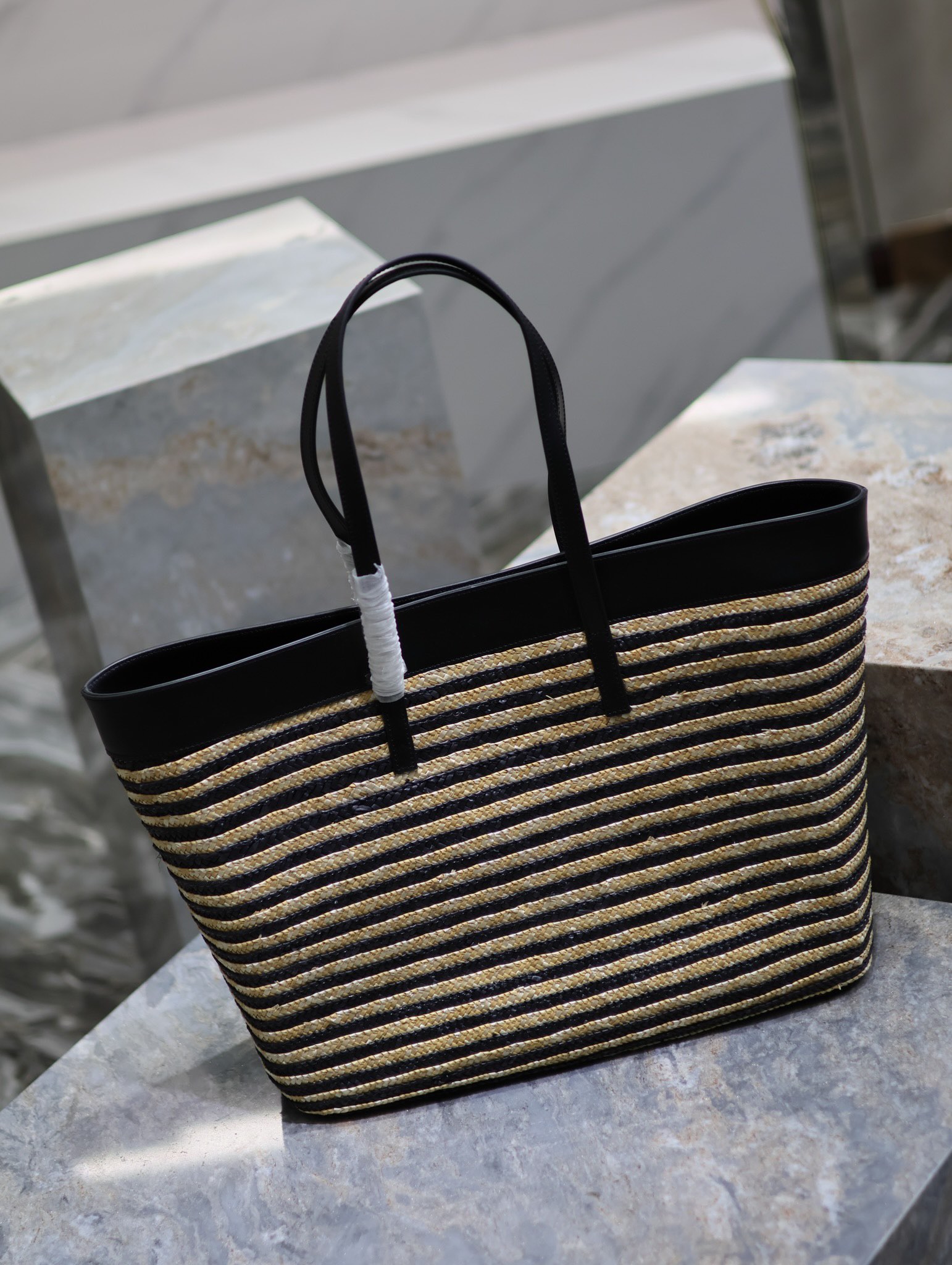 [TOP] Yves Saint Laurent YSL Braid Shopping Tote Bag - 38×28×13cm - Black&GHW