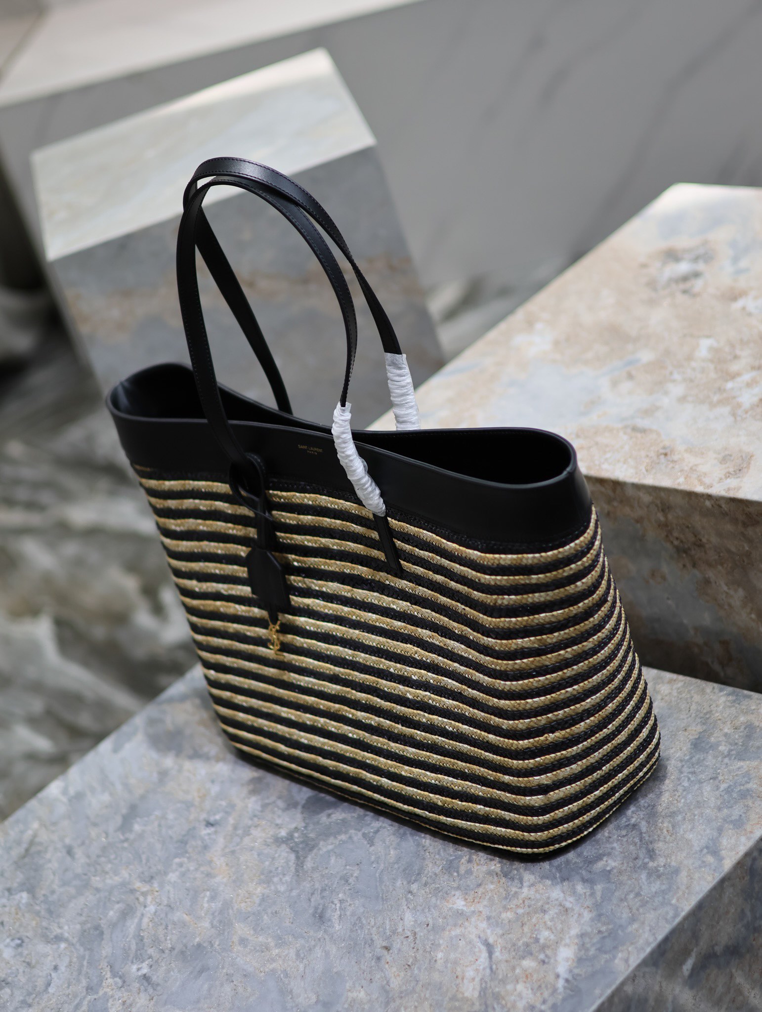 [TOP] Yves Saint Laurent YSL Braid Shopping Tote Bag - 38×28×13cm - Black&GHW