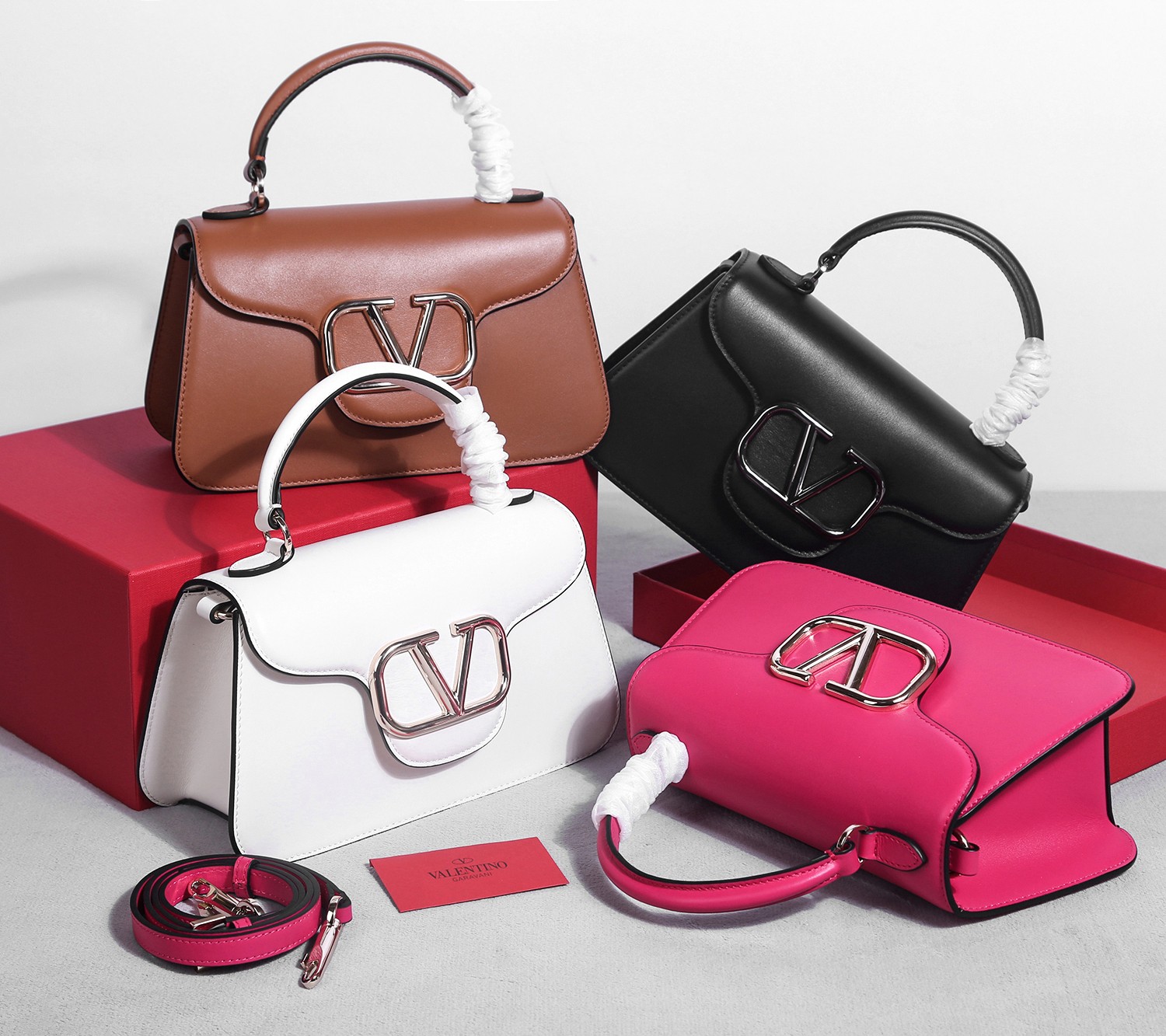 [TOP] VALENTINO V Locò Bag Leather 26×7×15cm - 4 Color