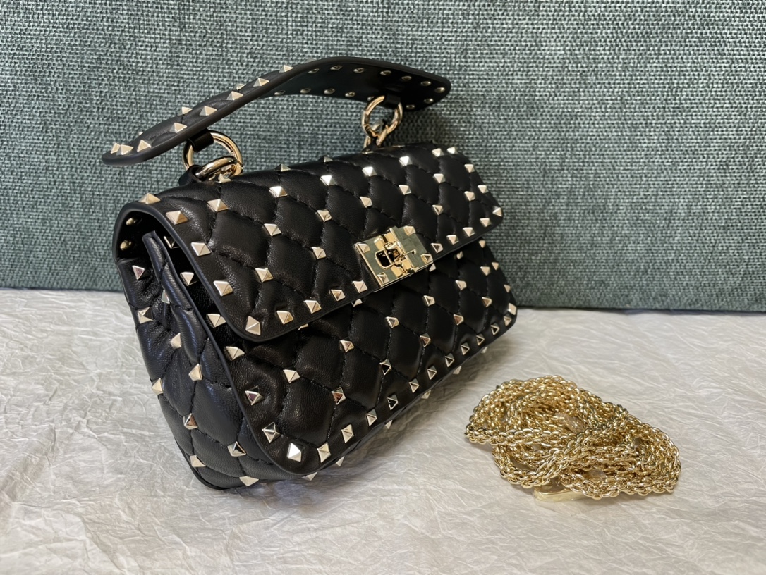 [TOP] VALENTINO Rockstud Spike Bag Lambkin Small 20x6x12cm - Black