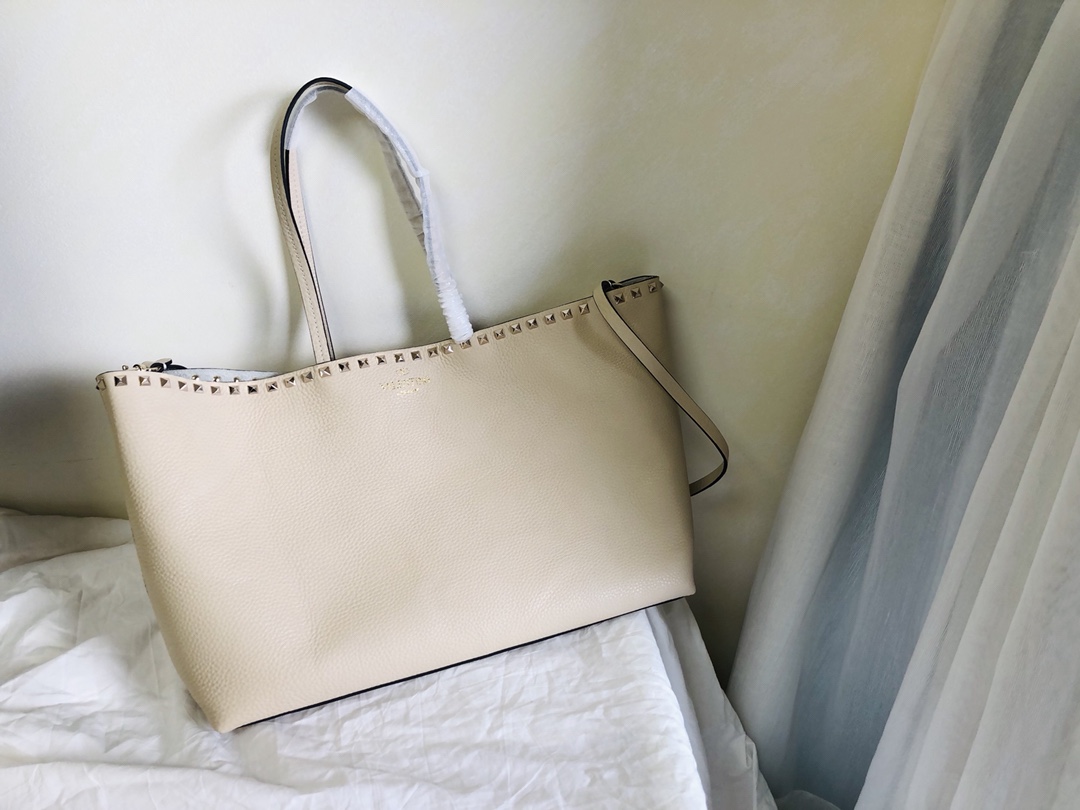 [TOP] VALENTINO Rockstud Tote Bag Calfskin Leather Large 48×27.5×12.5cm - 4 Color