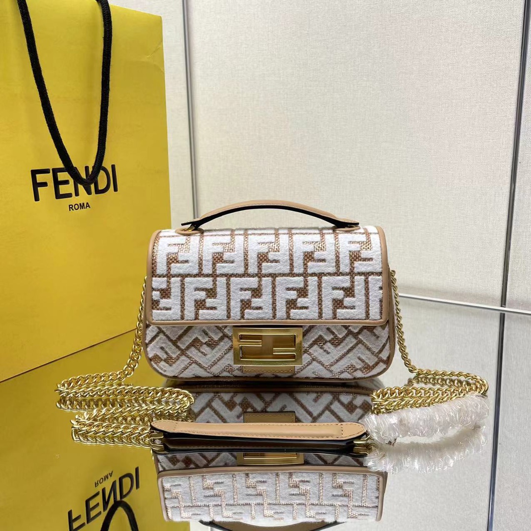 [TOP] FENDI Braid Baguette Bag - 24x14.5x6cm - GHW - Two Colors