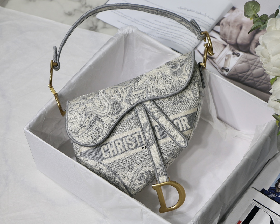 [TOP] Christian Dior Embroidered Grey Tiger Saddle Bags 25.5x20x6.5cm