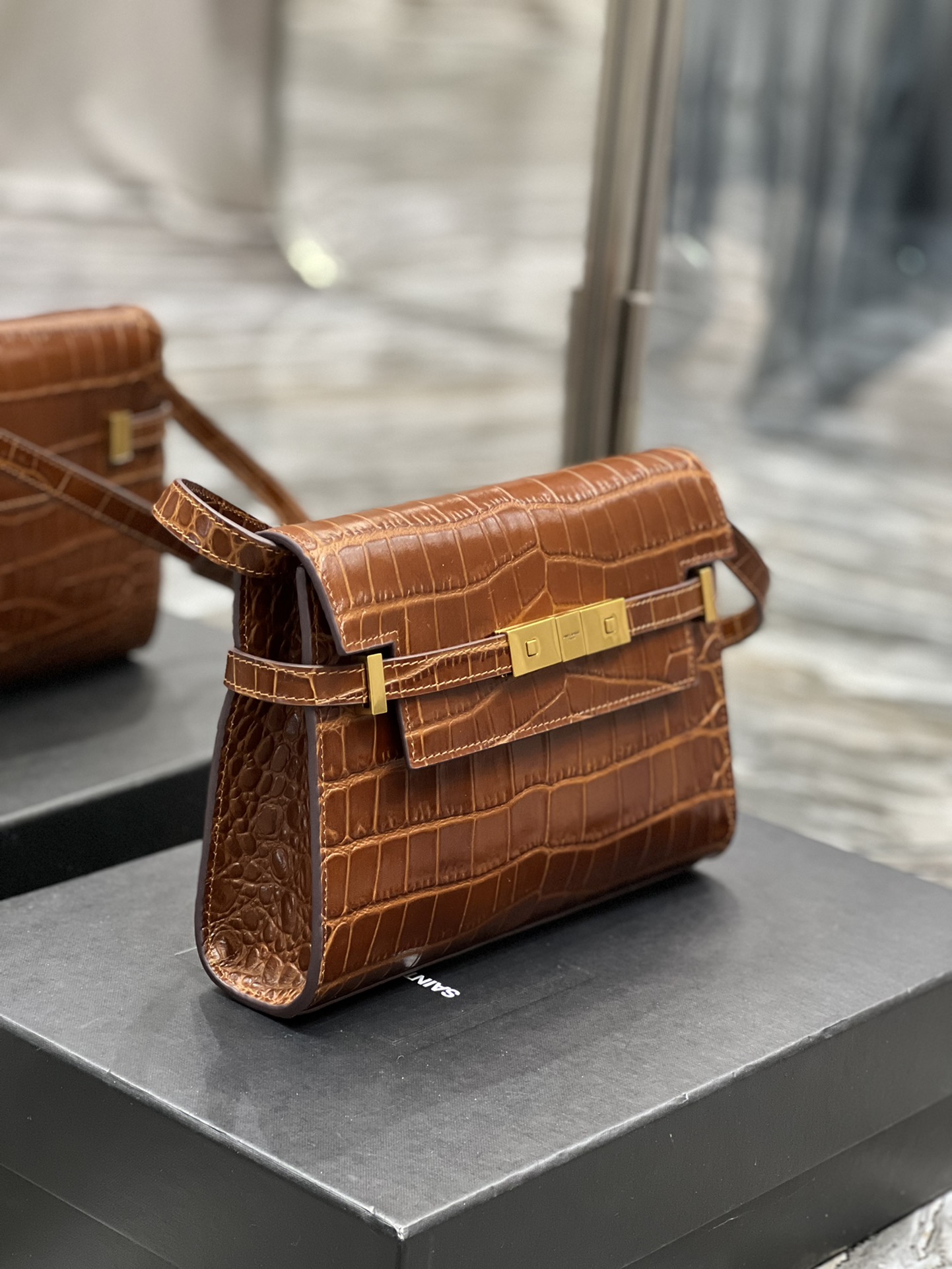 [TOP] Yves Saint Laurent YSL Crocodile Manhattan Baguette Bag - Brown&GHW - 24x17.5x6cm