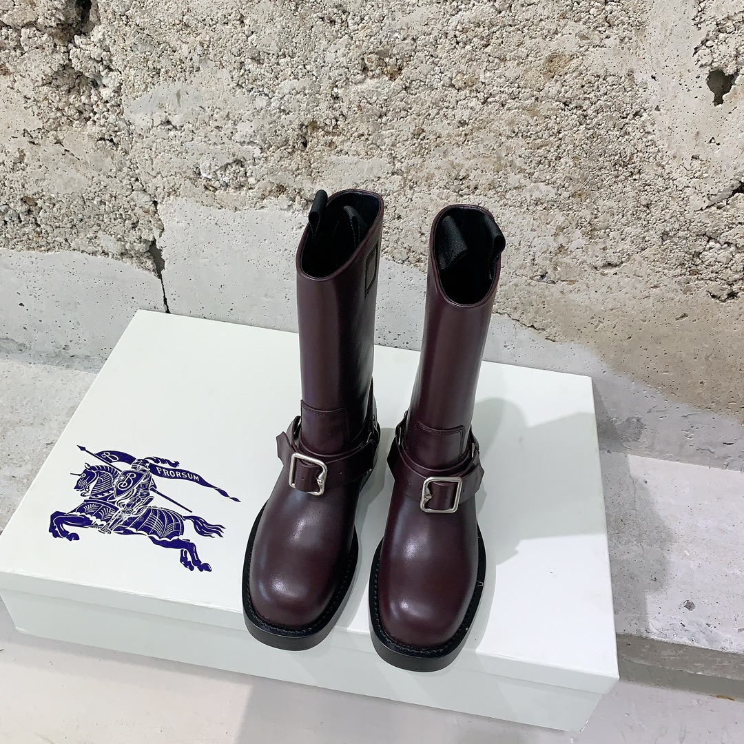 [TOP] BURBERRY Thick Soled Cowhide Boots - 2 Colors