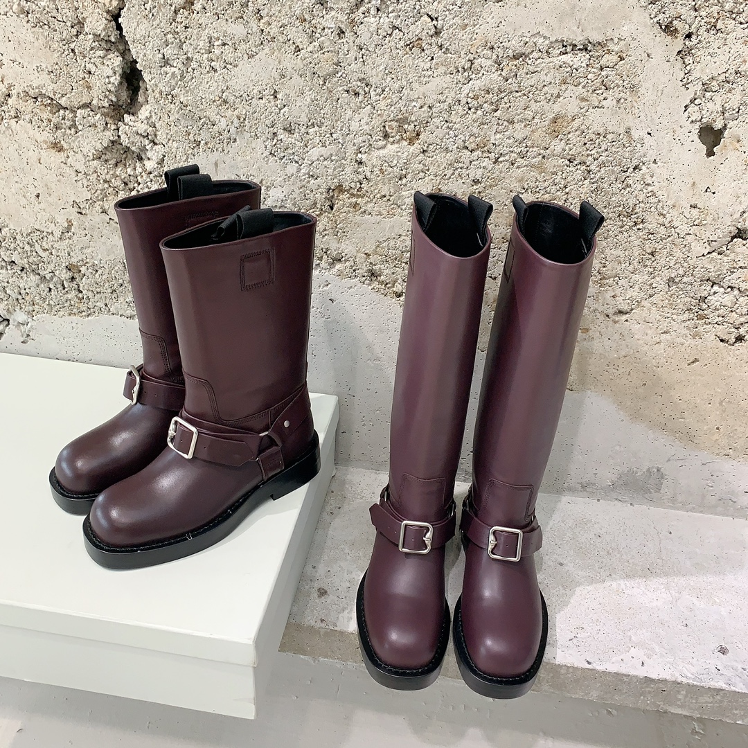 [TOP] BURBERRY Thick Soled Cowhide Boots - 2 Colors