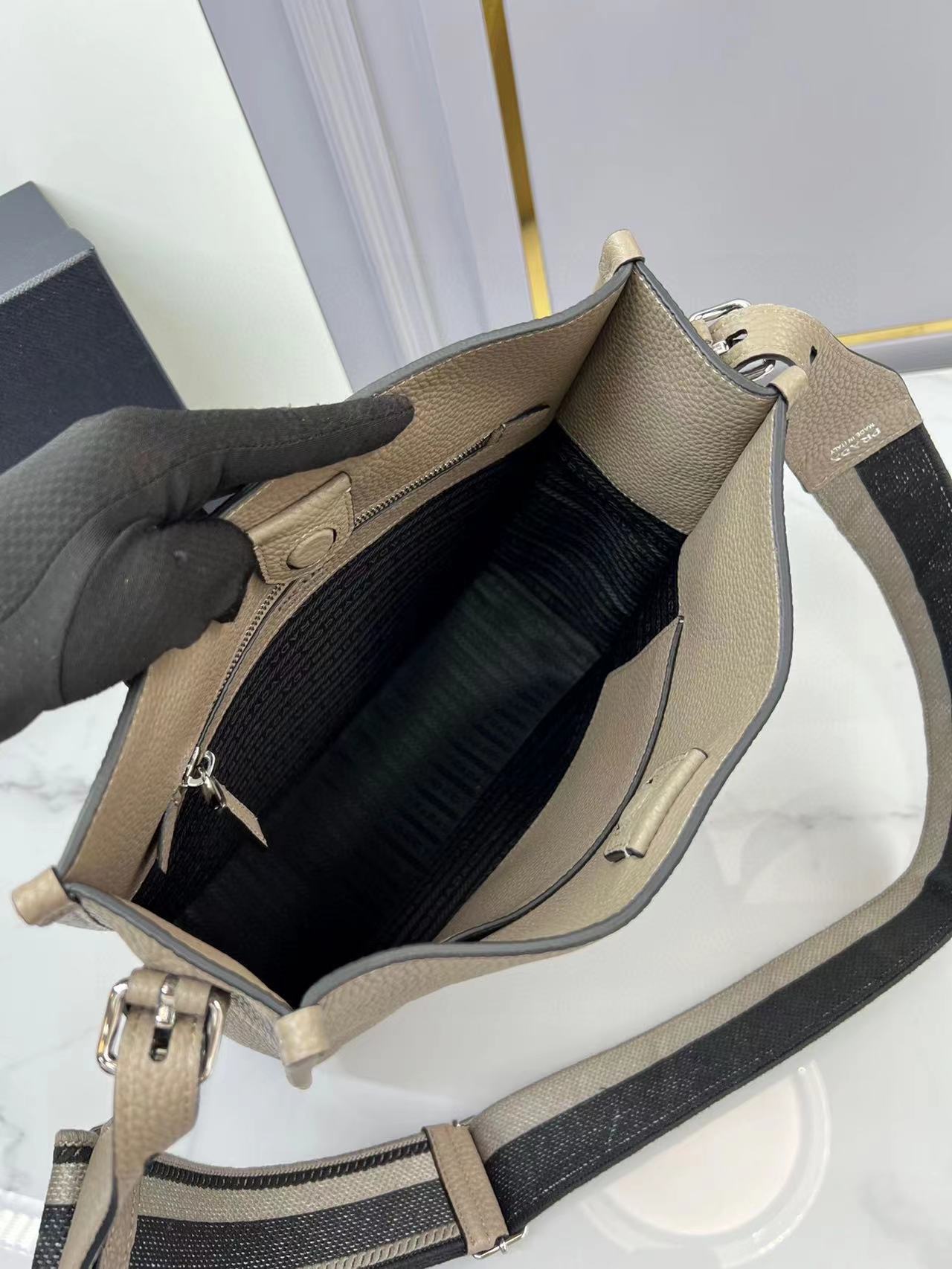 [Top] PRADA New  Shoulder Tote Bag 30×28×12 cm - 2 Color