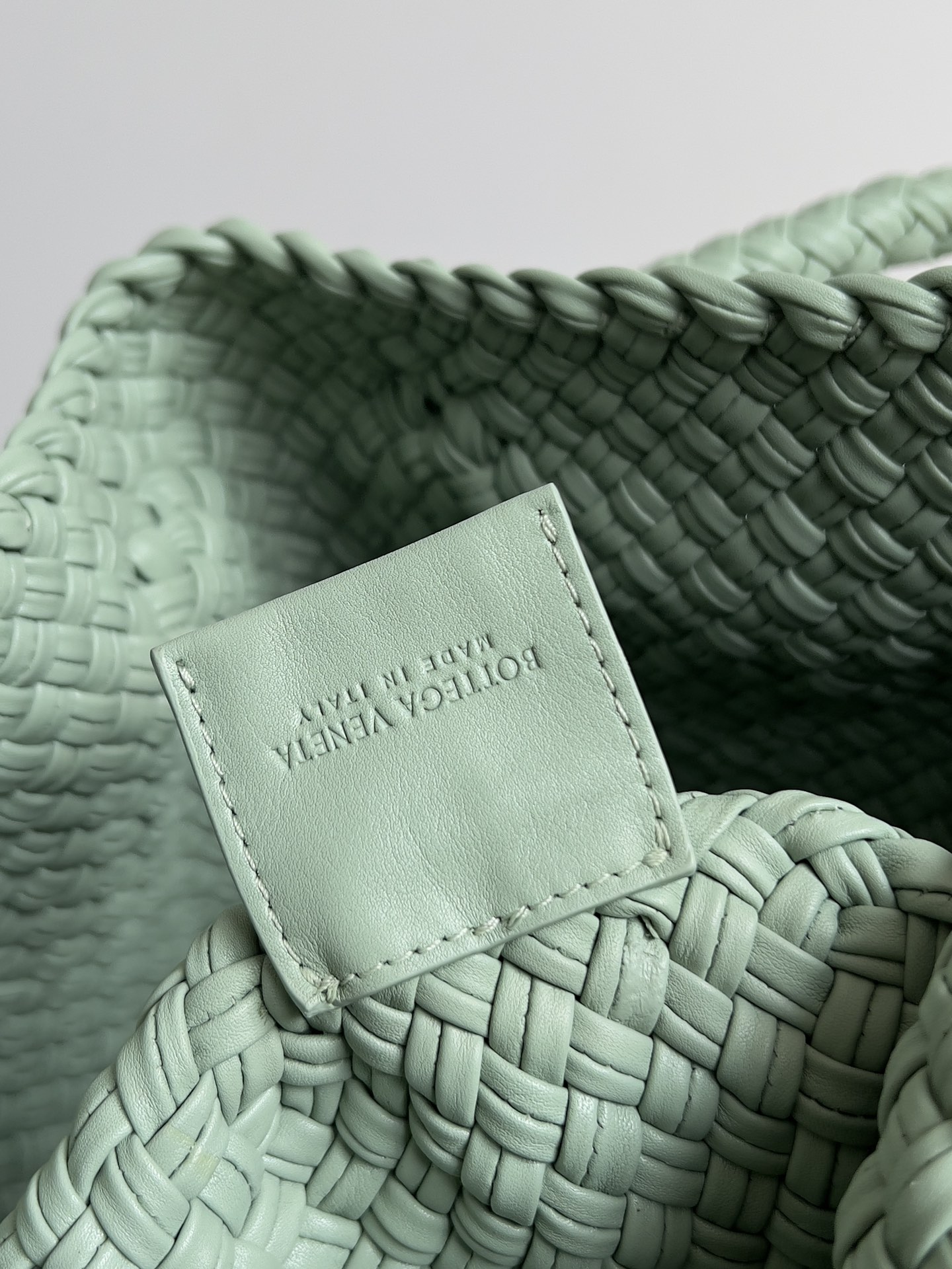 [TOP] Bottega Veneta BV TOSCA Handbag Small Woven 27 cm