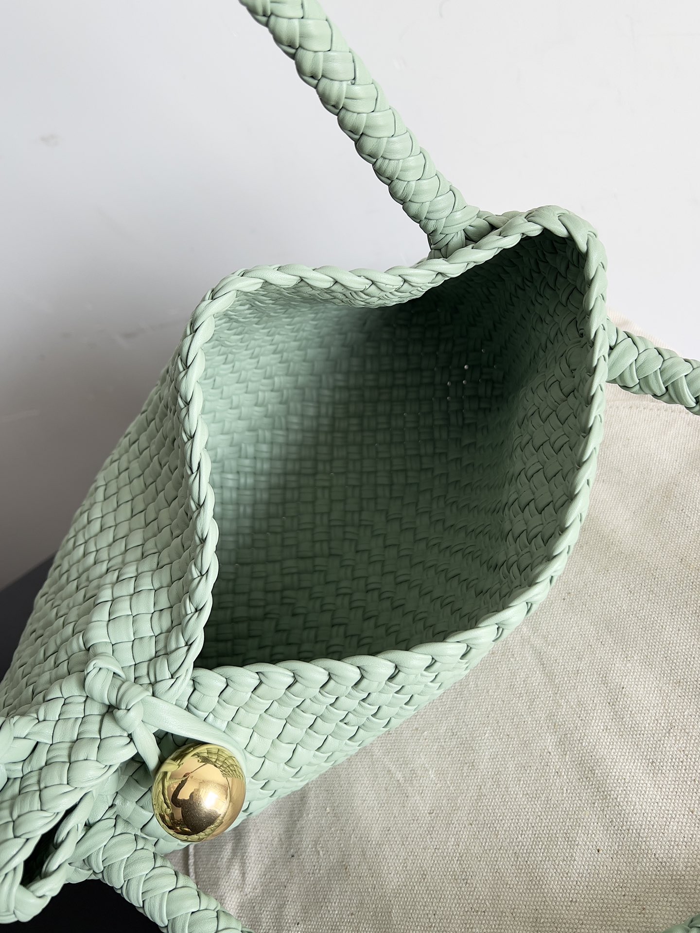 [TOP] Bottega Veneta BV TOSCA Handbag Small Woven 27 cm