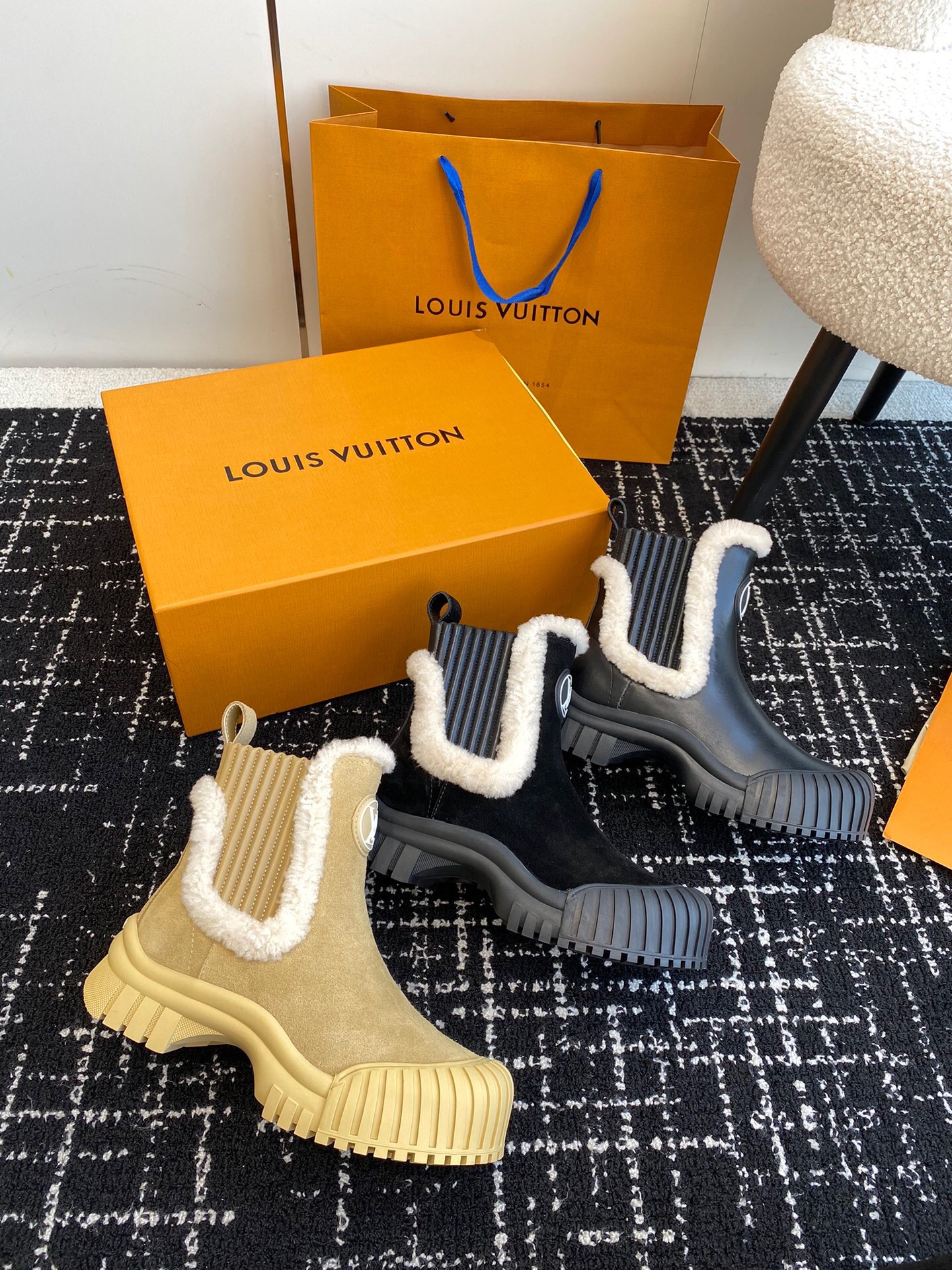 [TOP] Louis Vuitton LV Autumn And Winter Wool Boots - 3 Colors