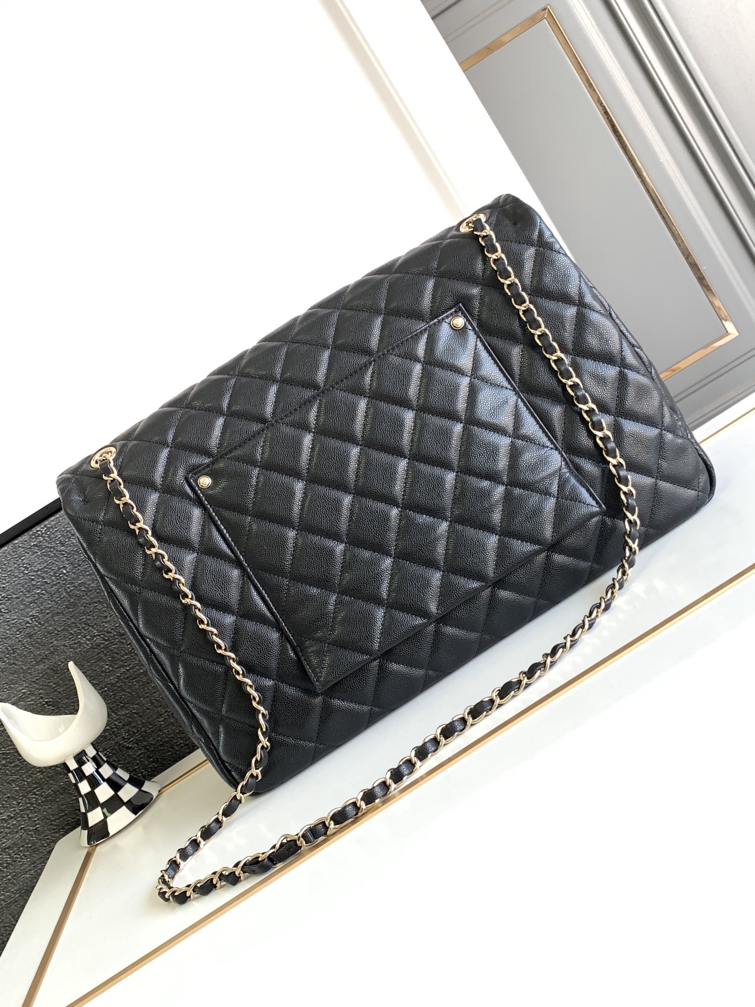 [TOP] CHANEL Large Chain Crossbody Bag - 40x26x12cm - GHW&Black