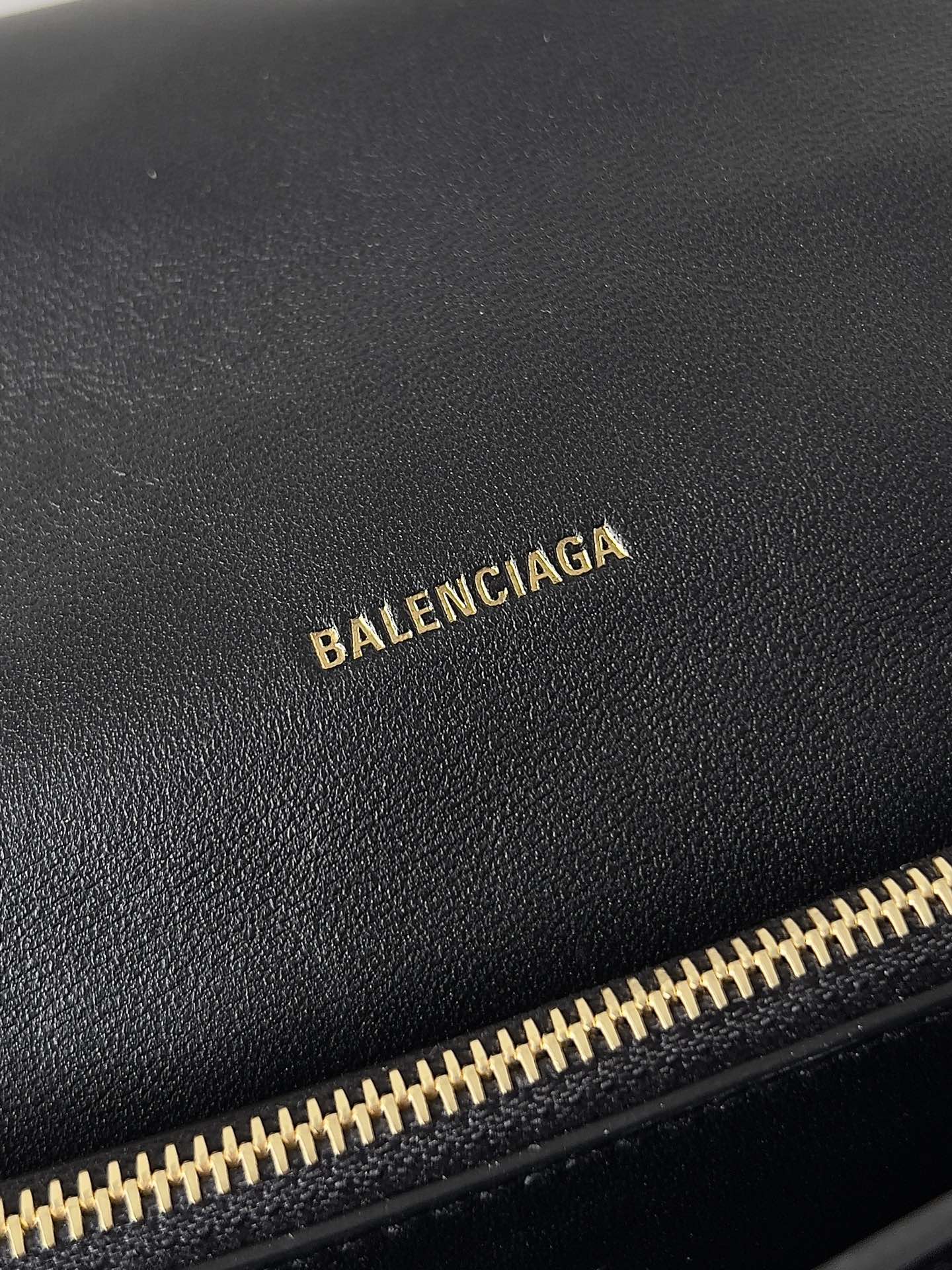 [TOP] BALENCIAGA Crush Bag Chain Bag 39.9 CM - Black