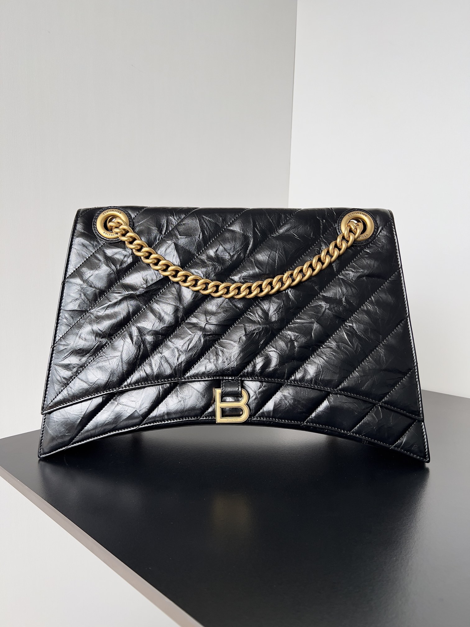 [TOP] BALENCIAGA Crush Bag Chain Bag 39.9 CM - Black