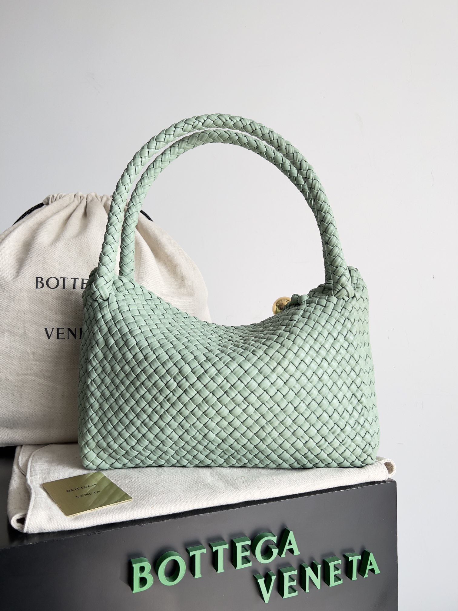 [TOP] Bottega Veneta BV TOSCA Handbag Small Woven 27 cm