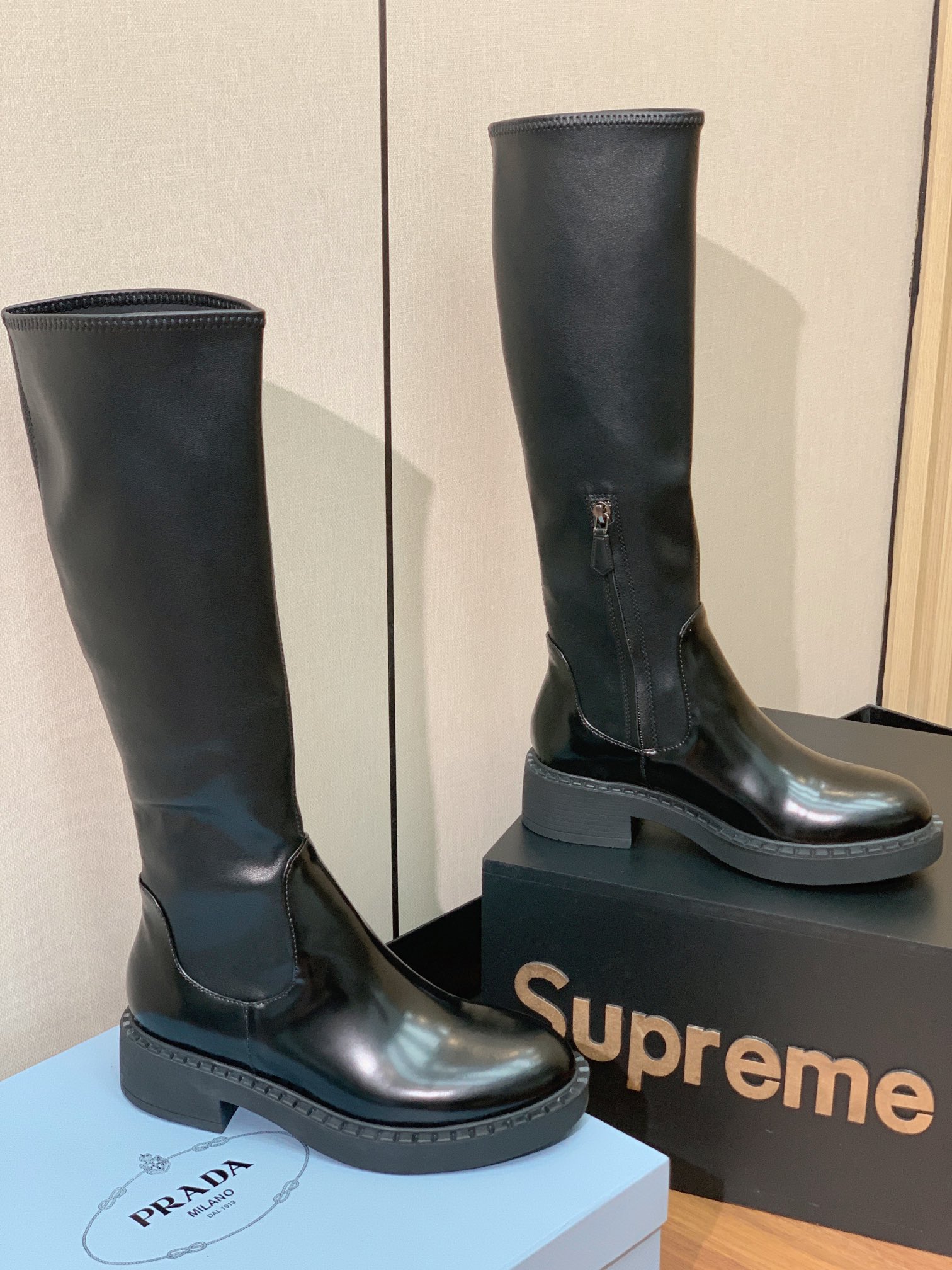 [TOP] PRADA Elastic Boots - Black