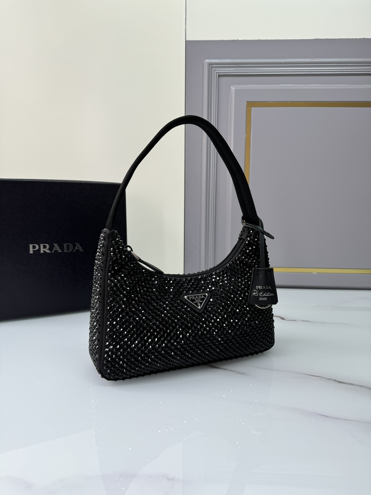 [TOP] PRADA Re-Edition 2000 Bag Crystal 23x13x5cm - Black