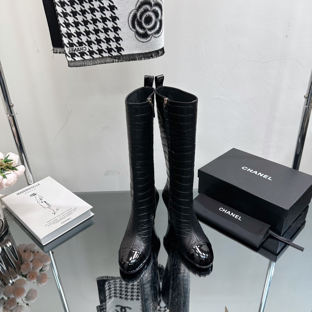 [TOP] CHANEL High-Heeled Embossed Cowhide Leather Boots - 3 Styles