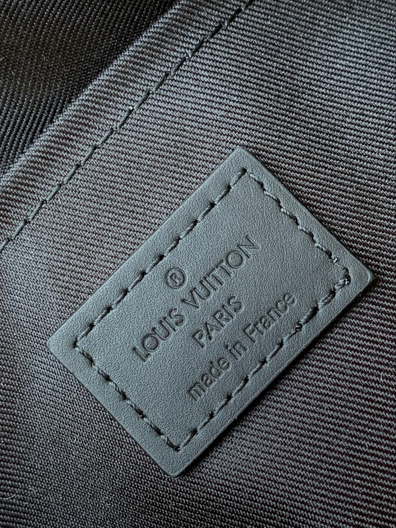 [TOP] Louis Vuitton LV Men's Soft Polochon Small Handbag  - 26x14x14CM - Black