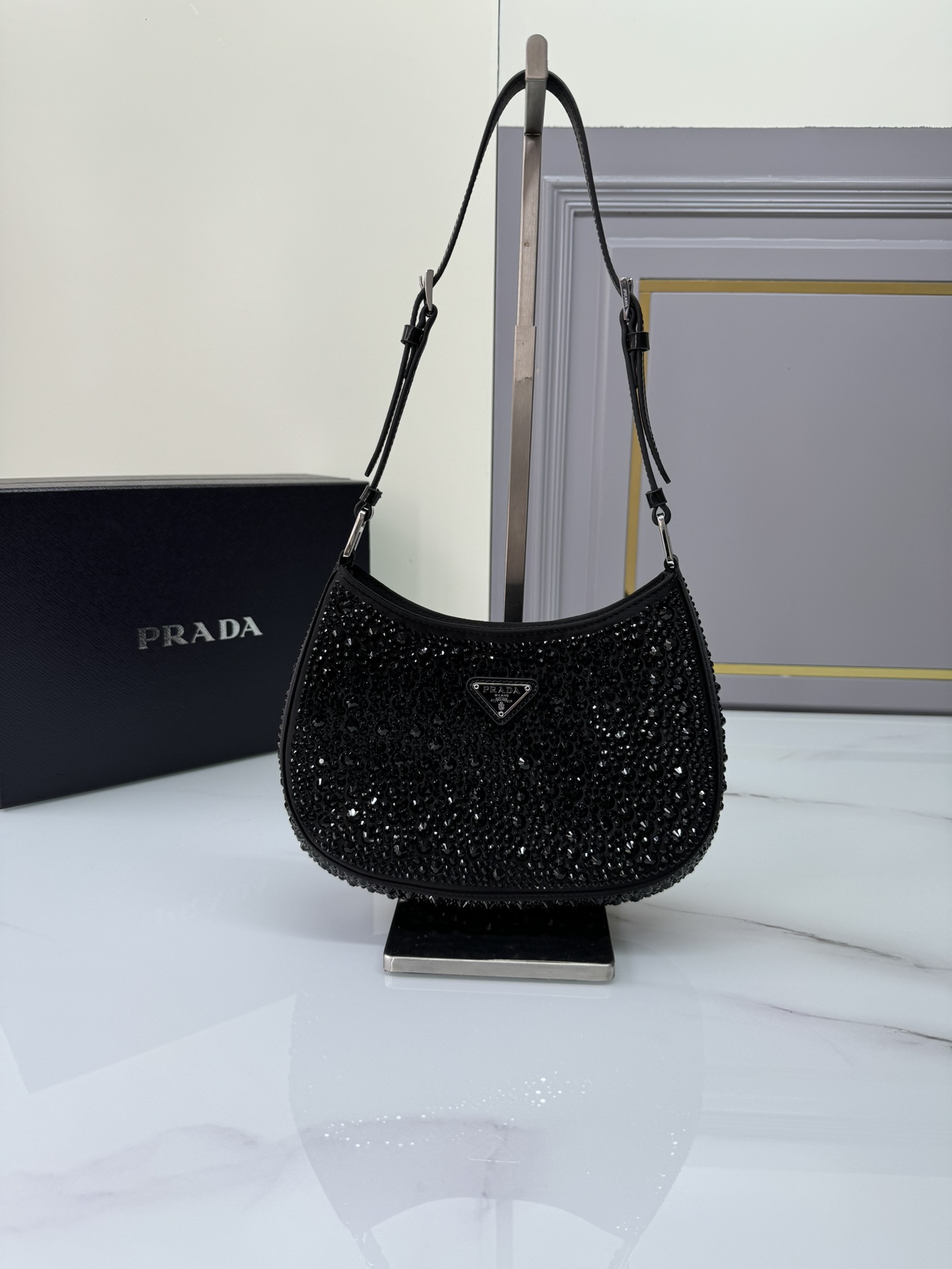 [TOP] PRADA Cleo Armpit Bag with Gypsophila Satin 22x18.5x4.5cm - Black