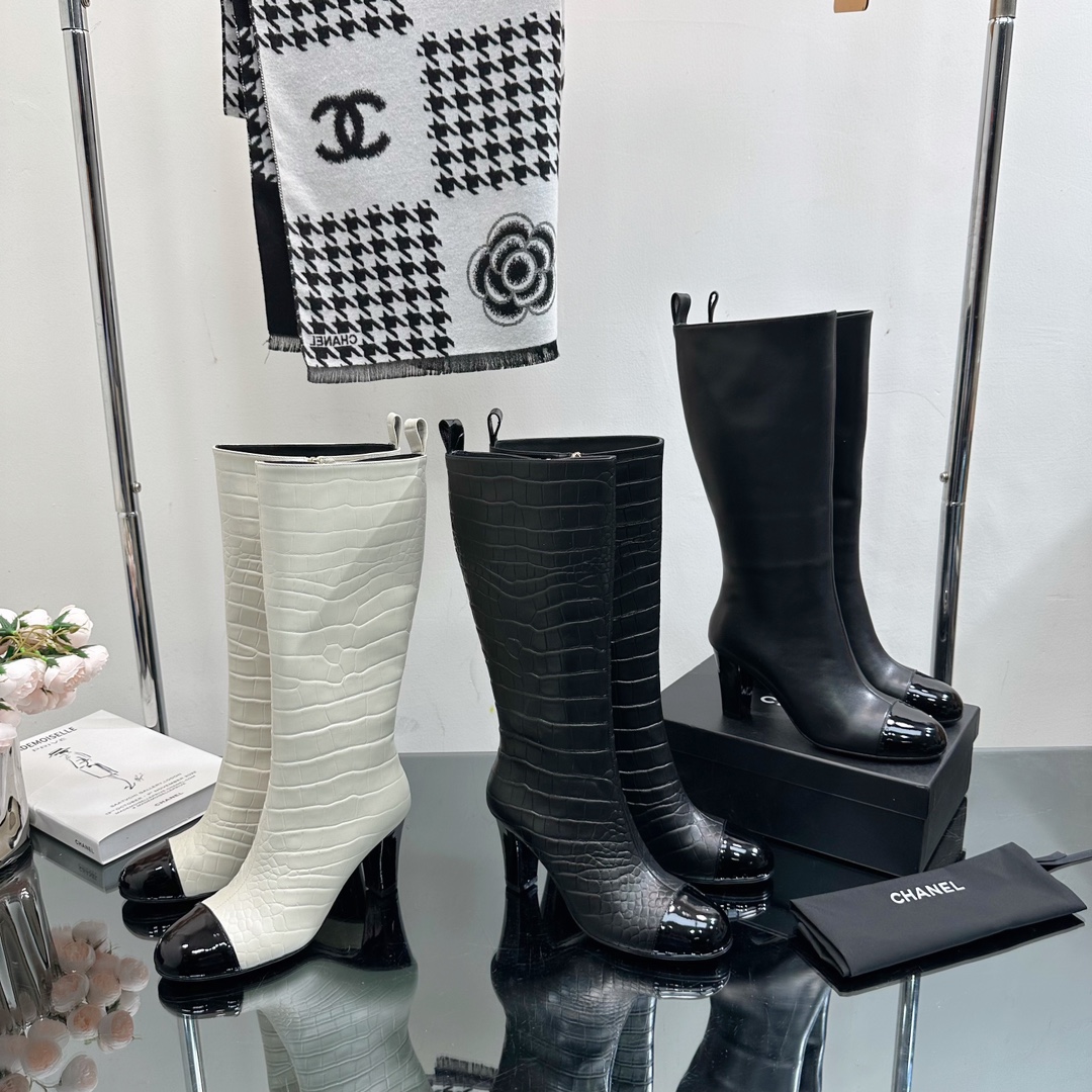 [TOP] CHANEL High-Heeled Embossed Cowhide Leather Boots - 3 Styles