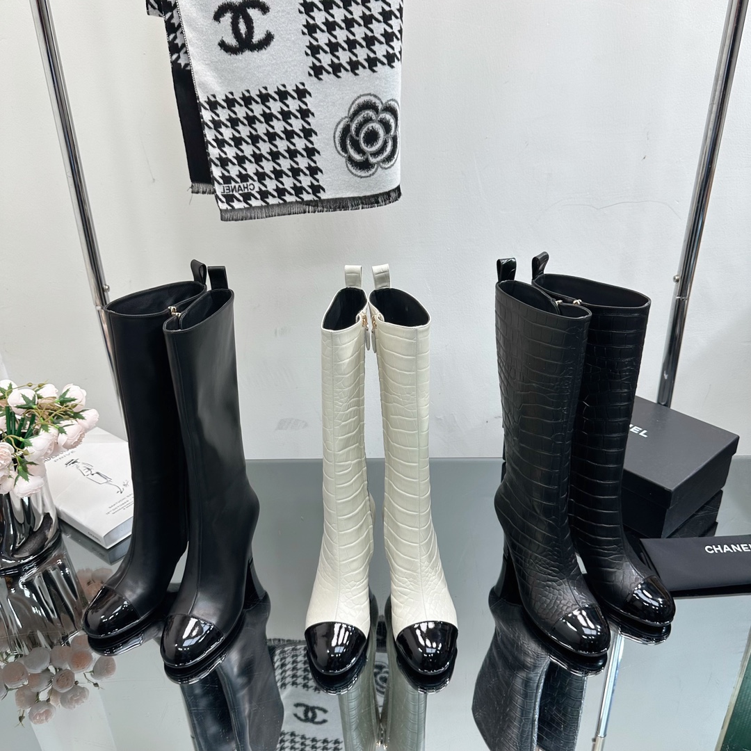 [TOP] CHANEL High-Heeled Embossed Cowhide Leather Boots - 3 Styles