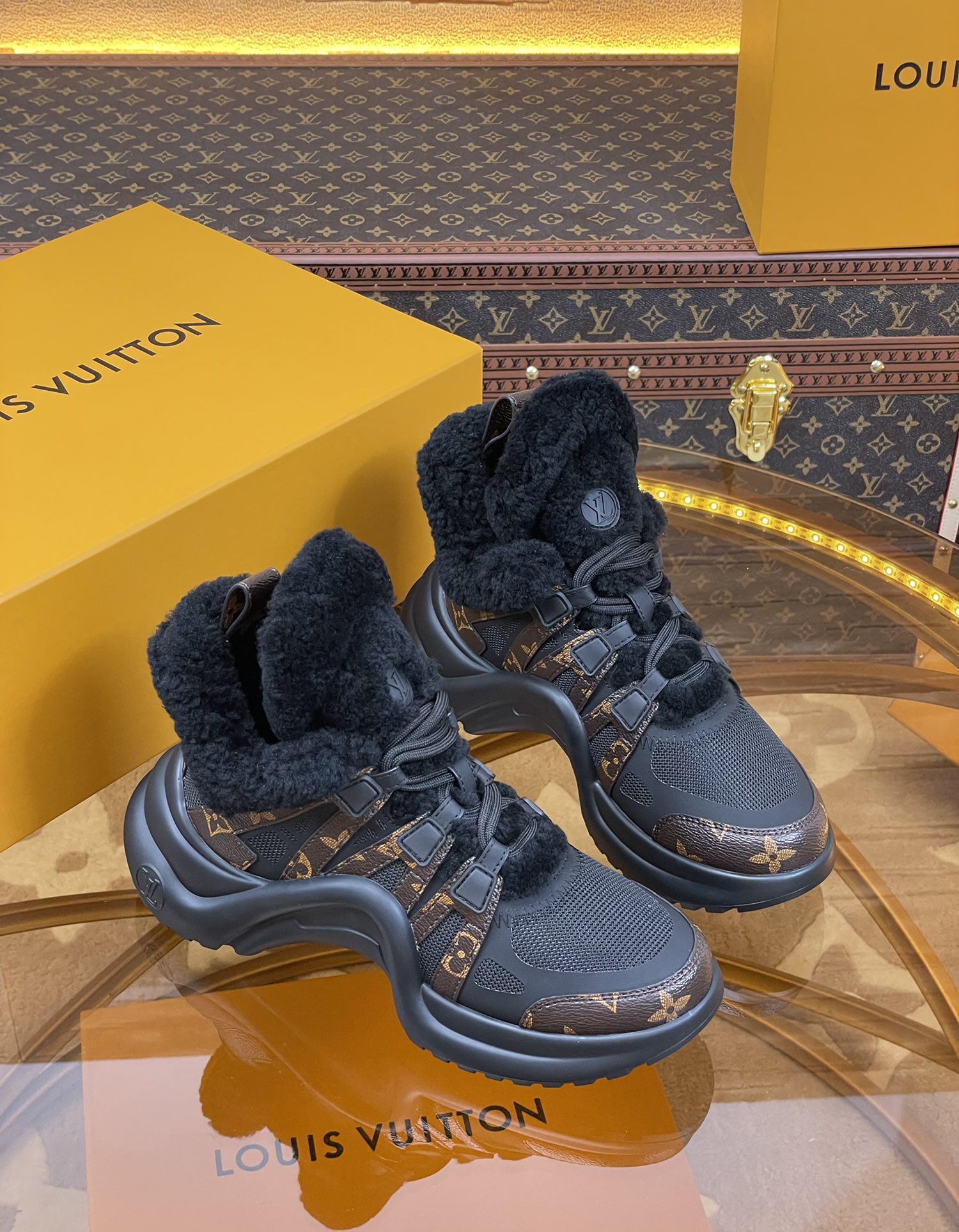 [TOP] Louis Vuitton LV Imported Cowhide Spliced Wool Shoes - Two Colors