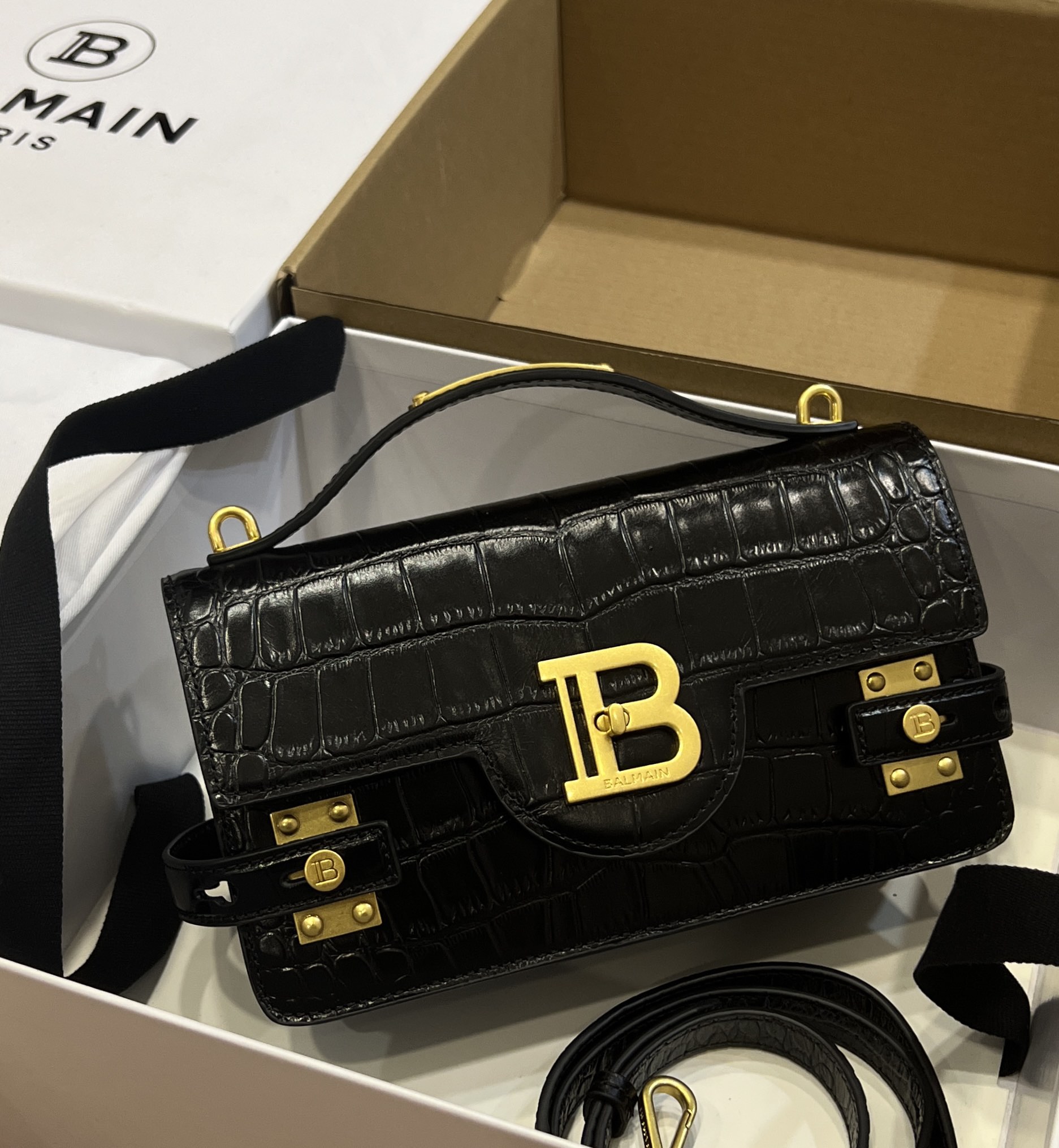 [TOP] Balmain Cowhide Embossed Crocodile Pattern Bag 23 CM